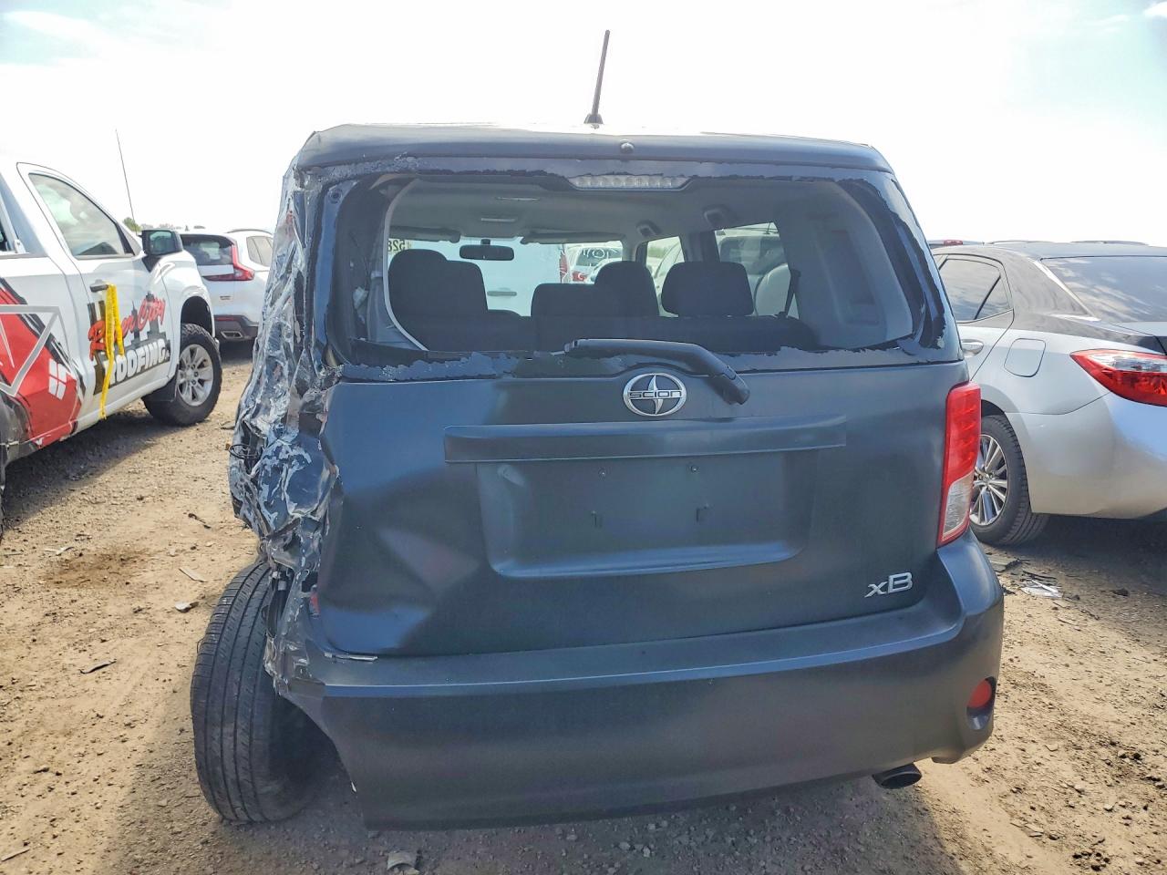 2012 TOYOTA SCION photo 11