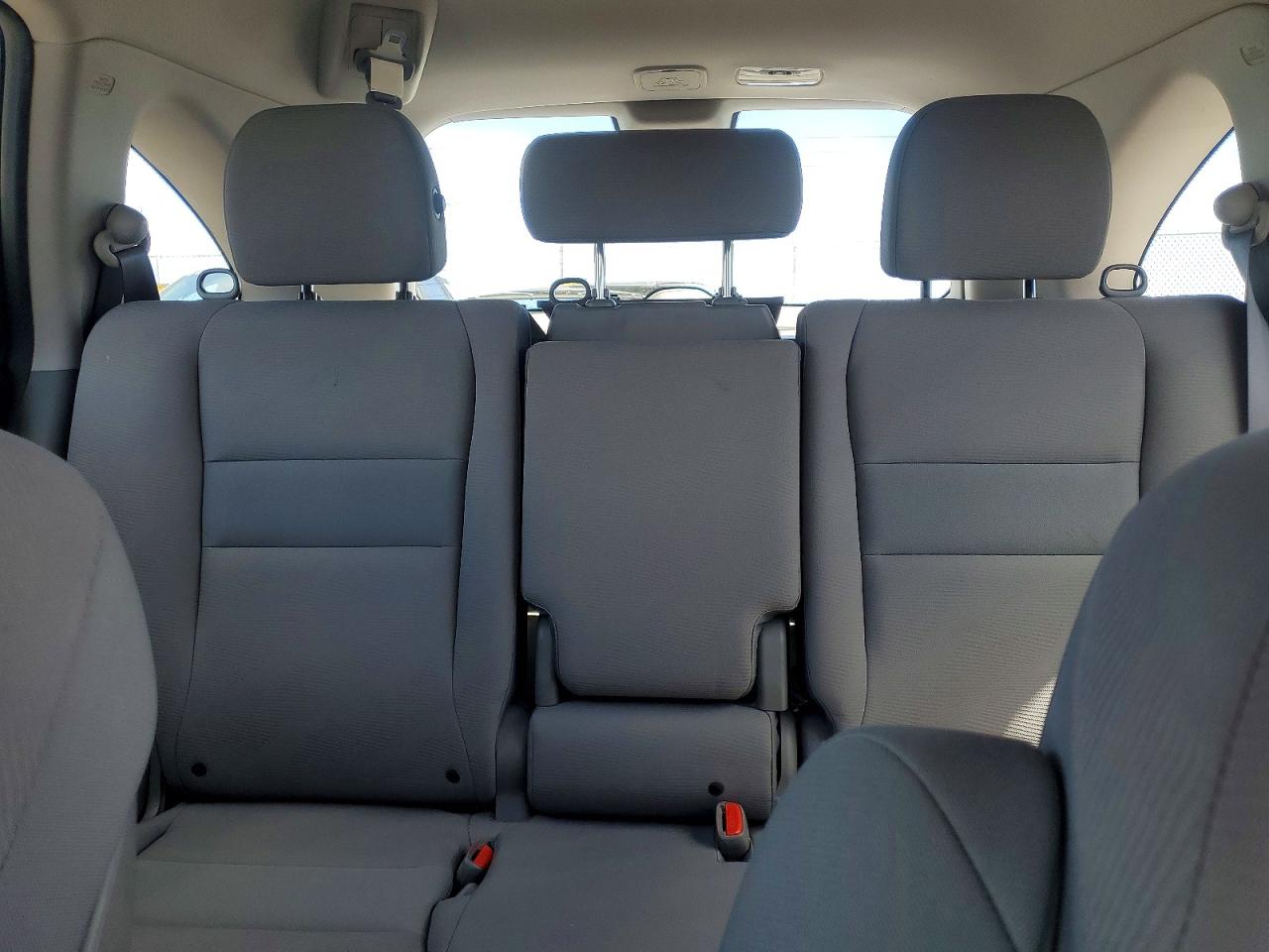 2011 HONDA CR-V LX photo 19