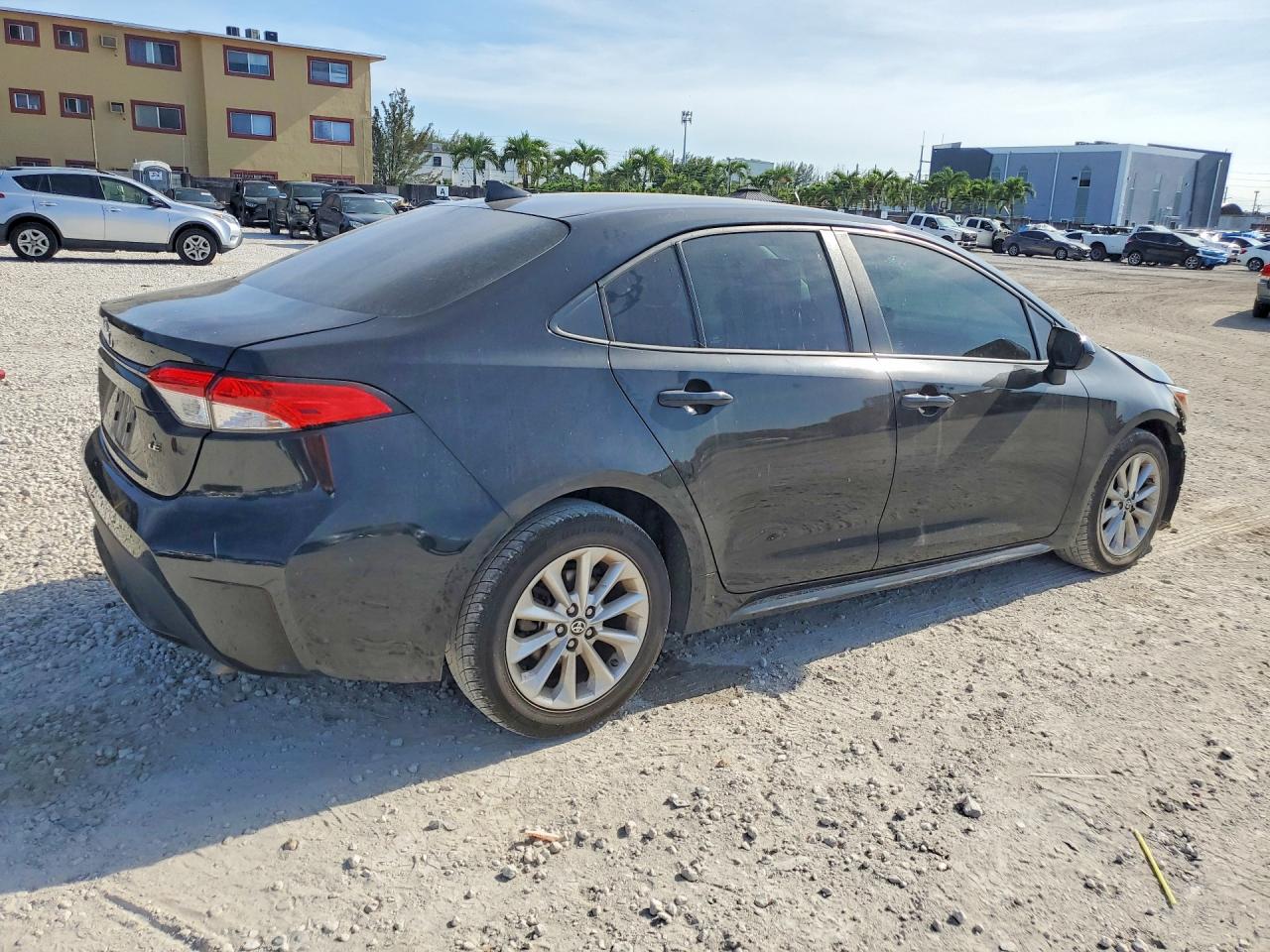 2022 TOYOTA COROLLA LE photo 5