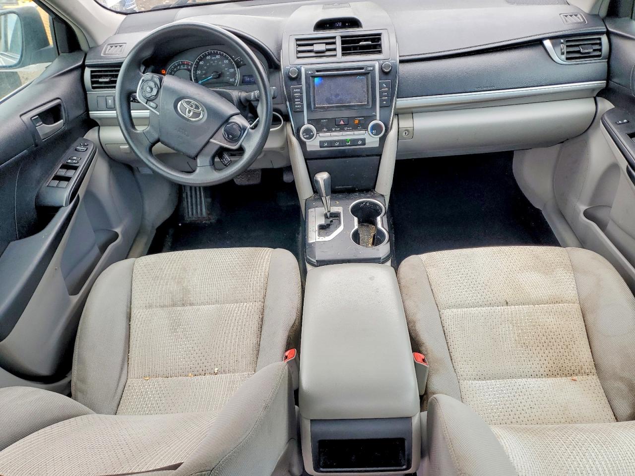 2012 TOYOTA CAMRY LE photo 22
