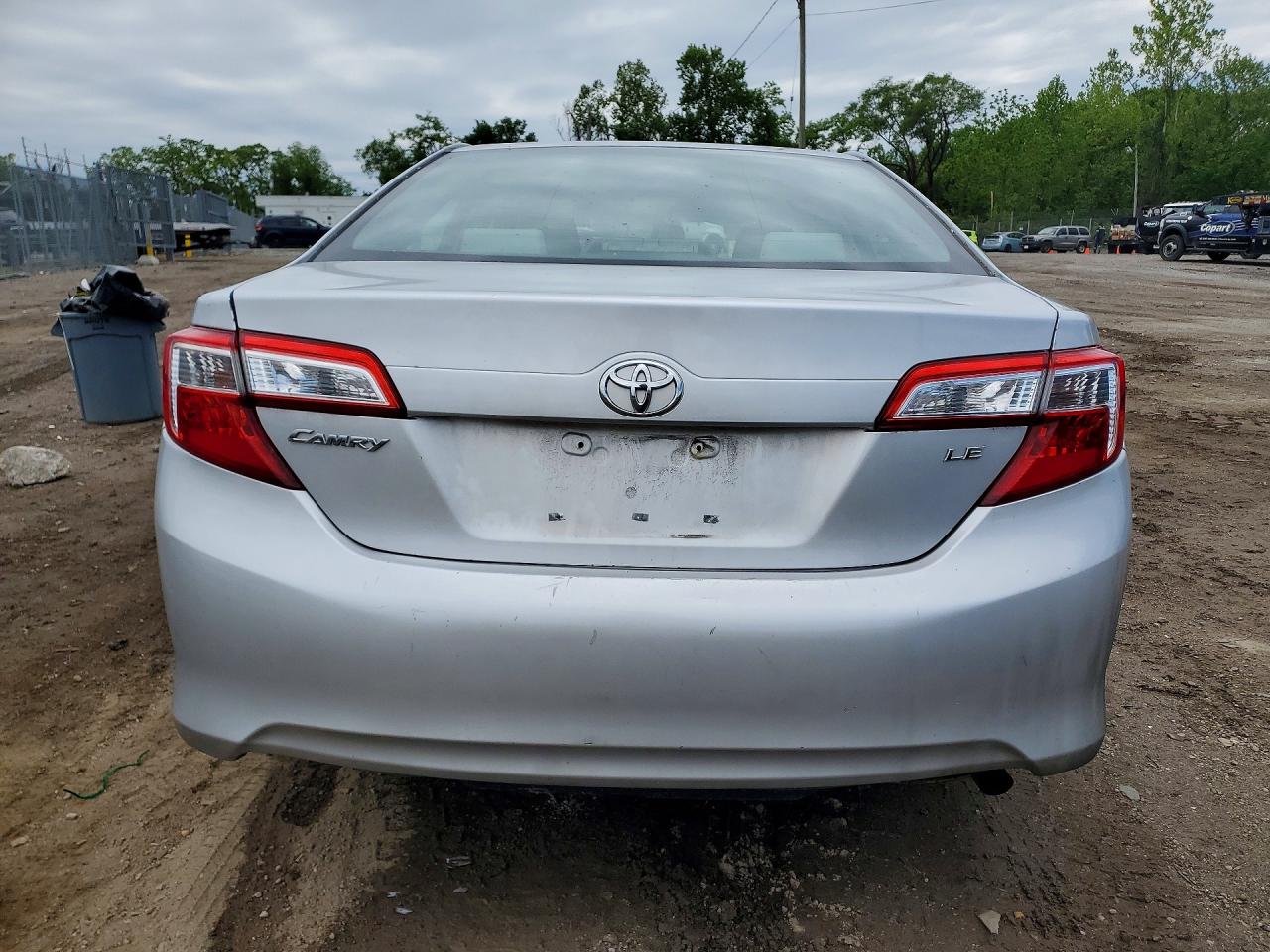 2012 TOYOTA CAMRY LE photo 16