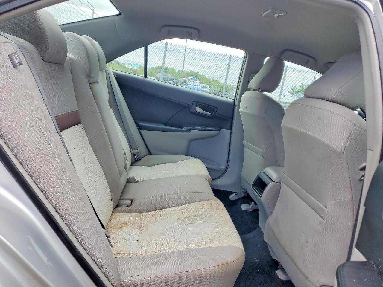 2012 TOYOTA CAMRY LE photo 28