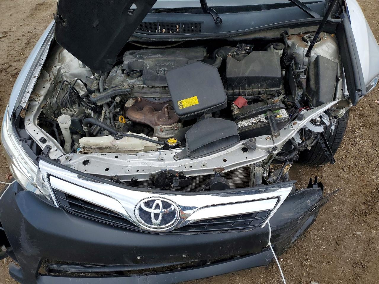 2012 TOYOTA CAMRY LE photo 31
