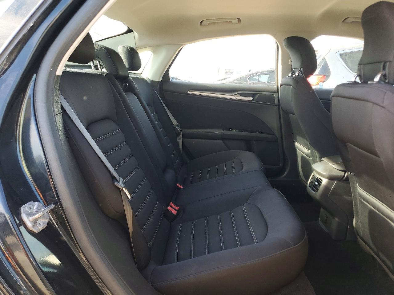 2014 FORD FUSION SE photo 10