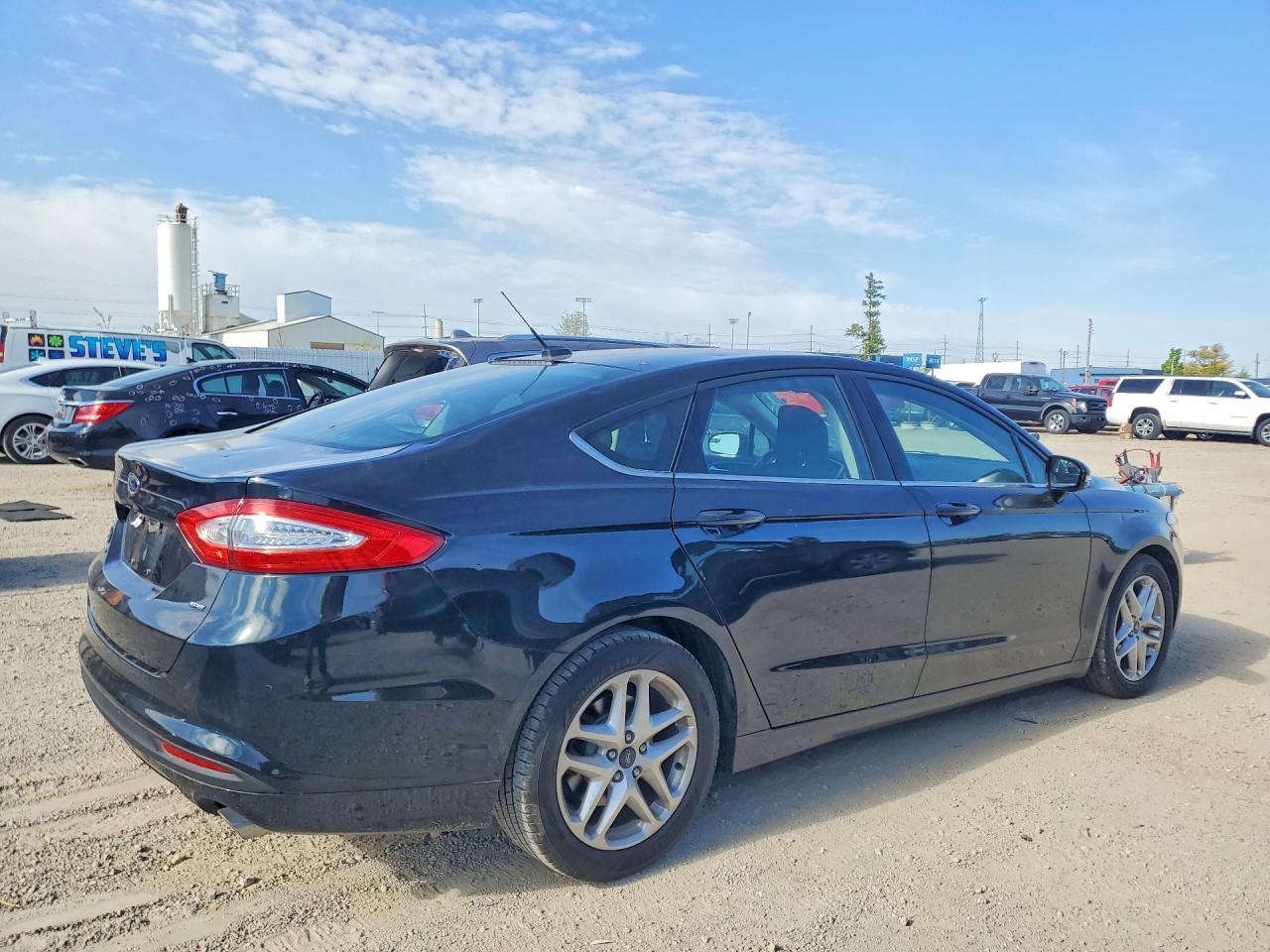 2014 FORD FUSION SE photo 3
