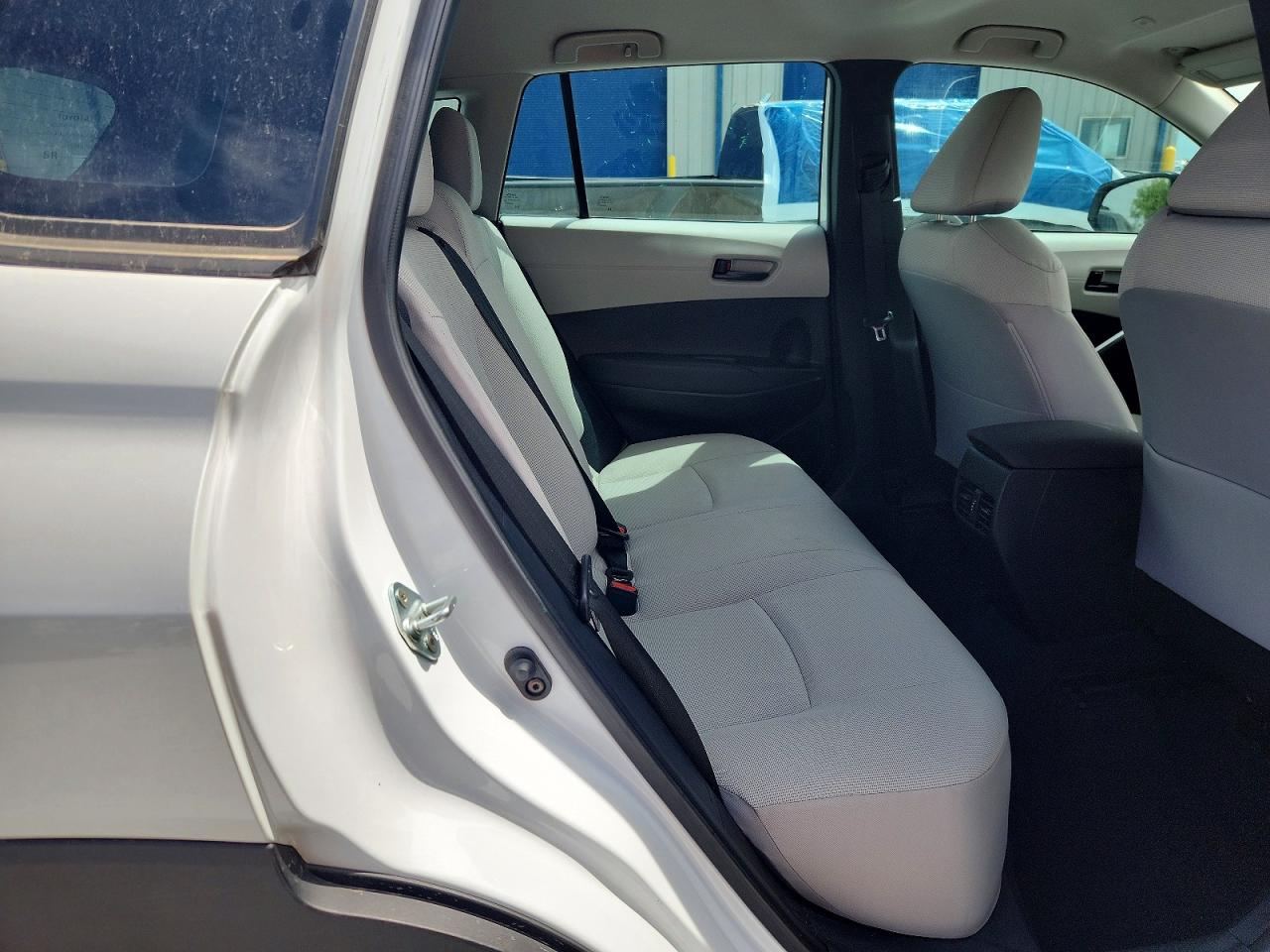 2024 TOYOTA COROLLA CROSS L photo 31