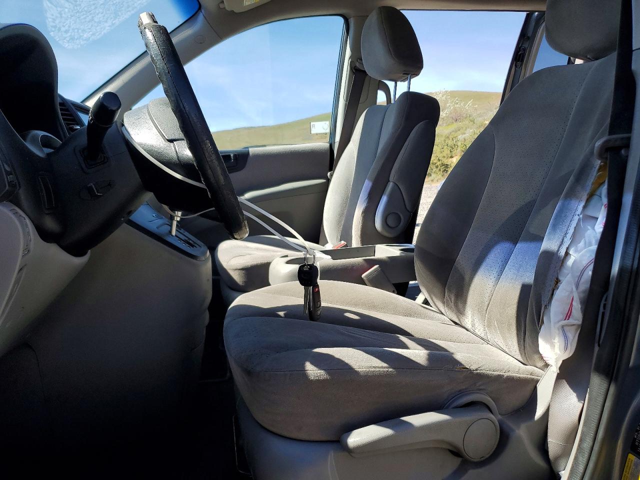 2008 HYUNDAI ENTOURAGE GLS photo 13