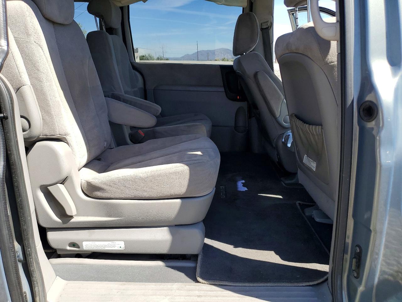 2008 HYUNDAI ENTOURAGE GLS photo 21