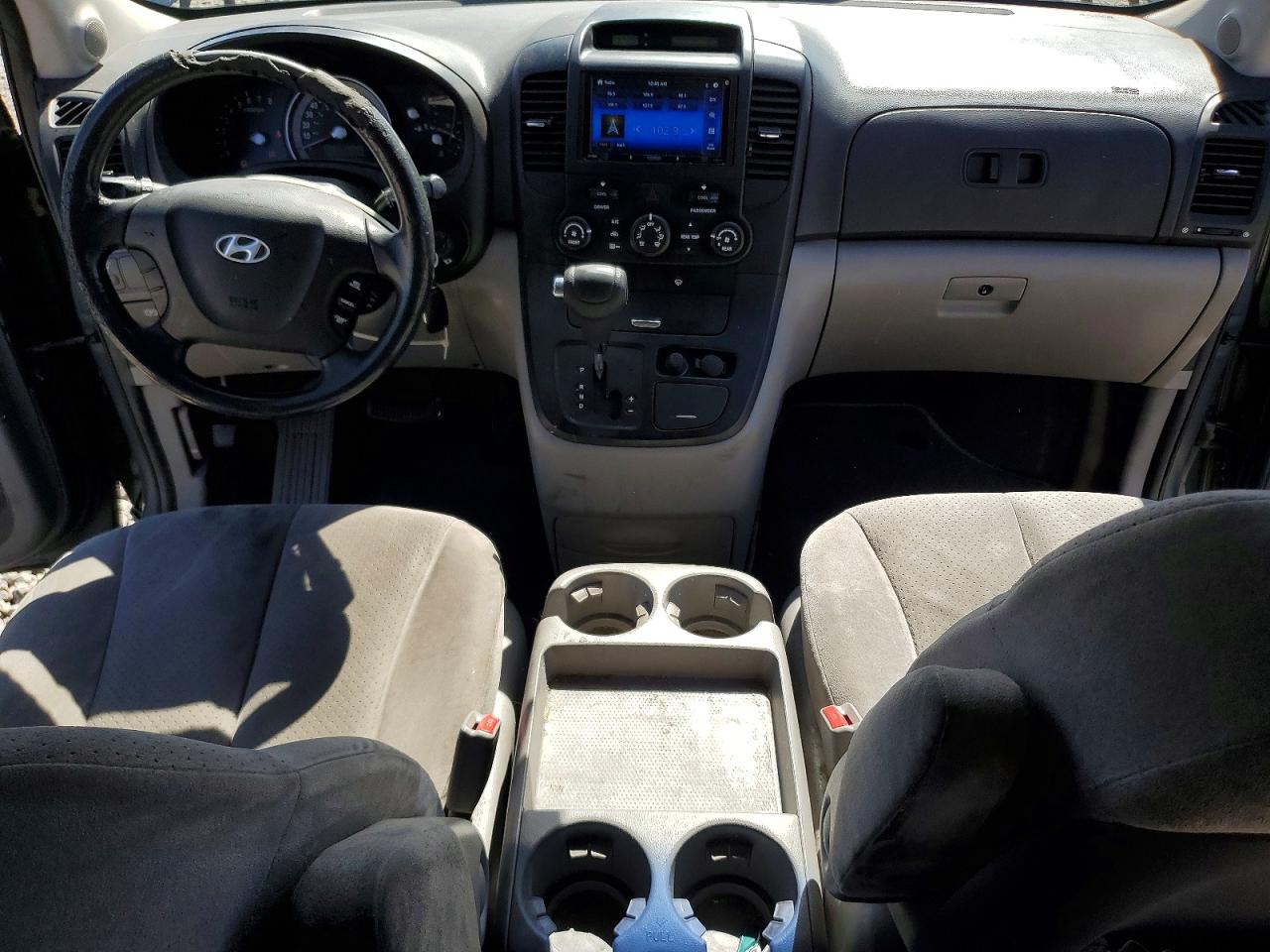 2008 HYUNDAI ENTOURAGE GLS photo 15