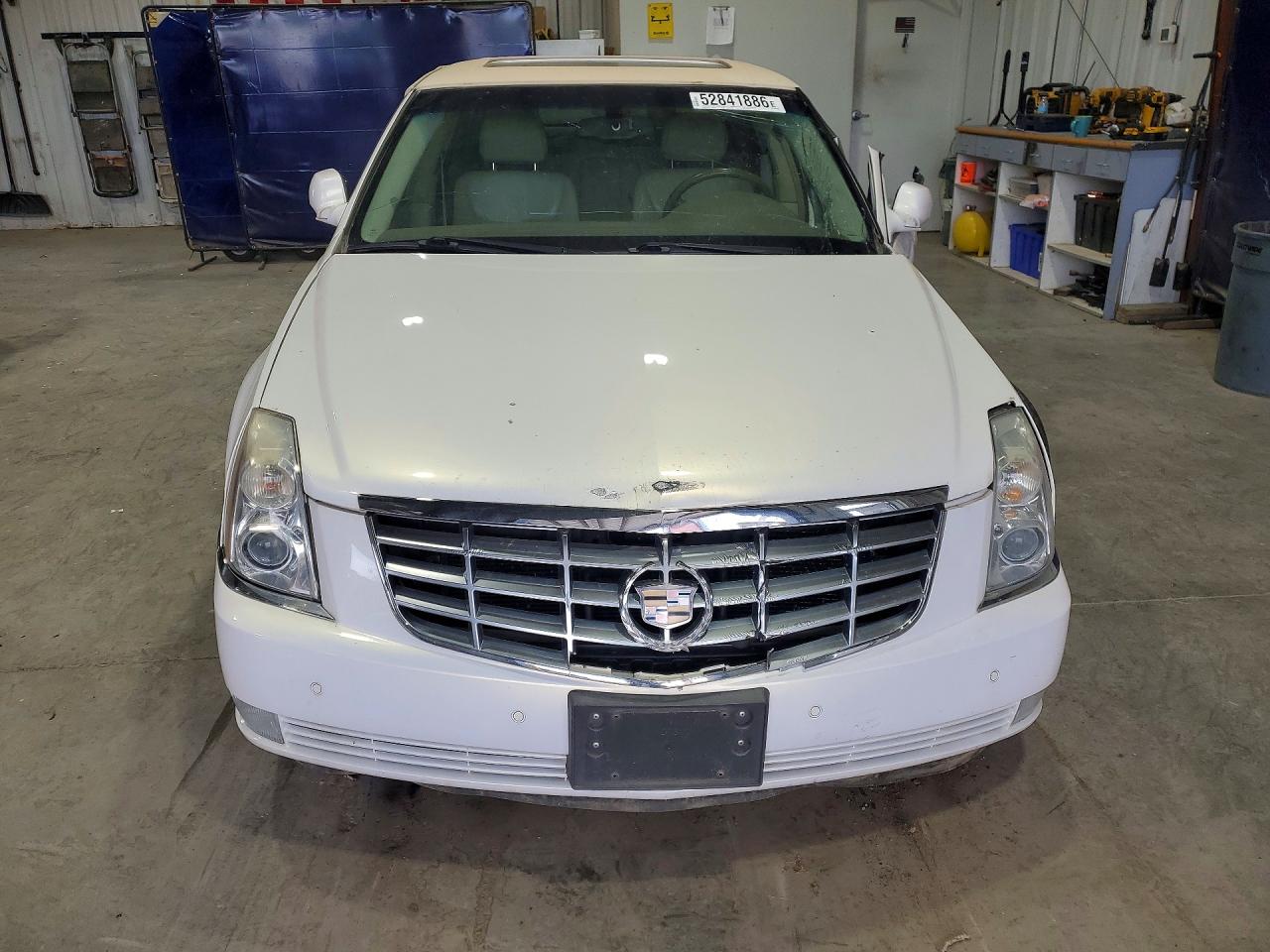 2006 CADILLAC DTS photo 5