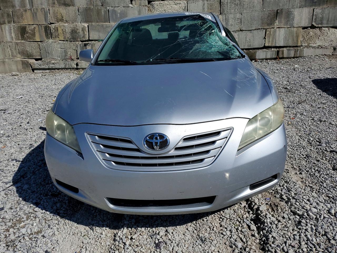 2009 TOYOTA CAMRY LE photo 9