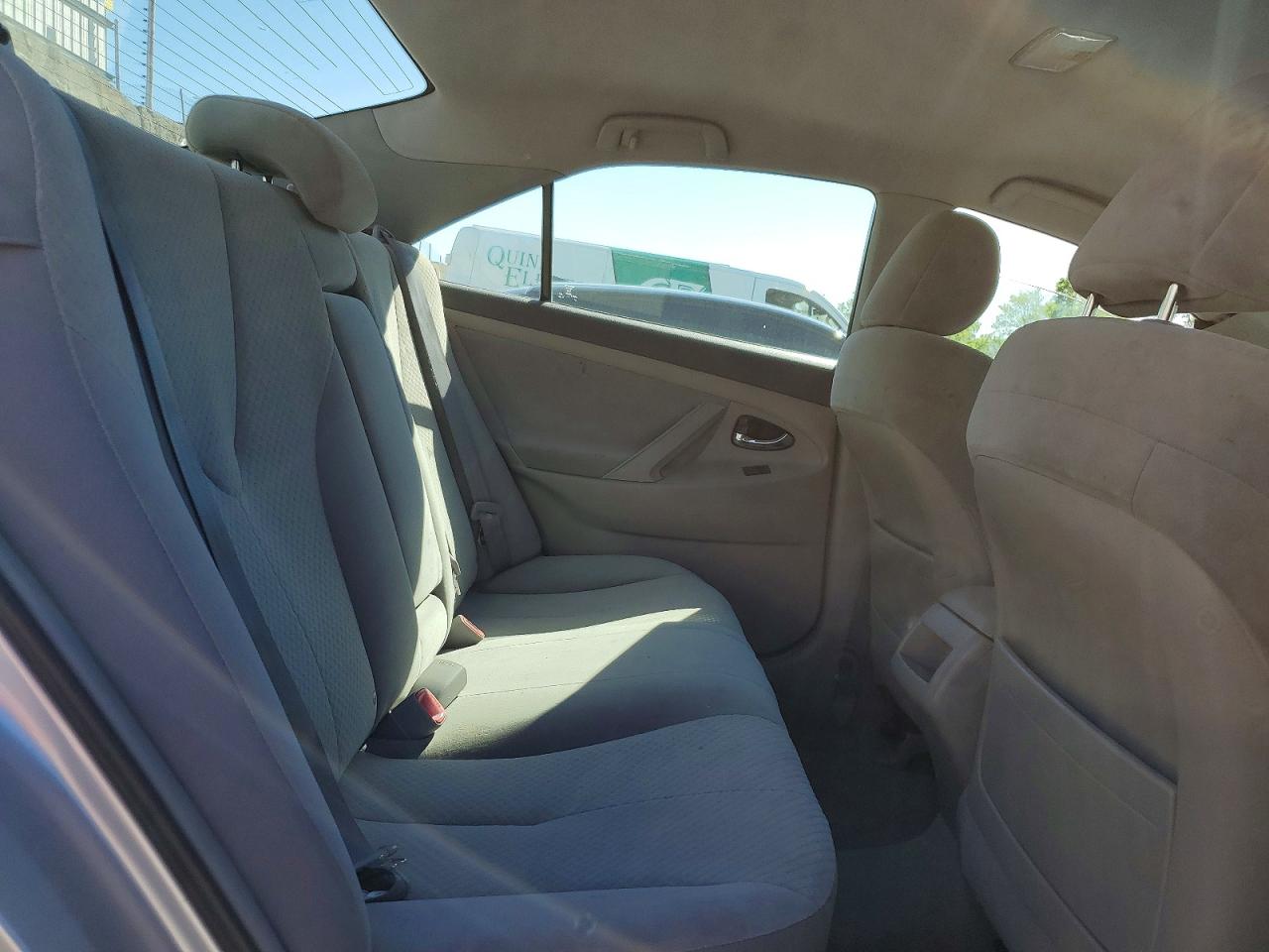 2009 TOYOTA CAMRY LE photo 19