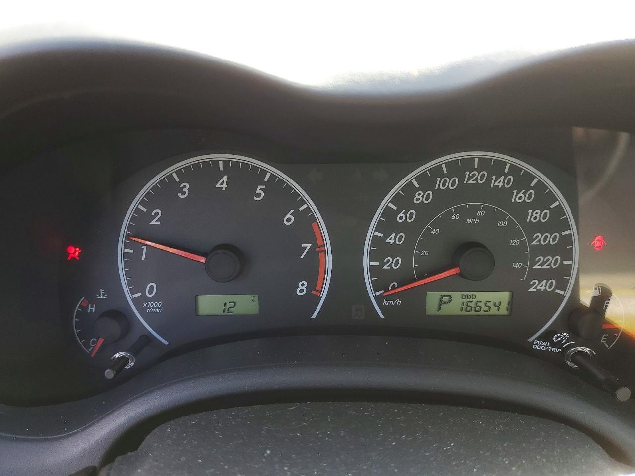 2011 TOYOTA COROLLA BASE photo 25