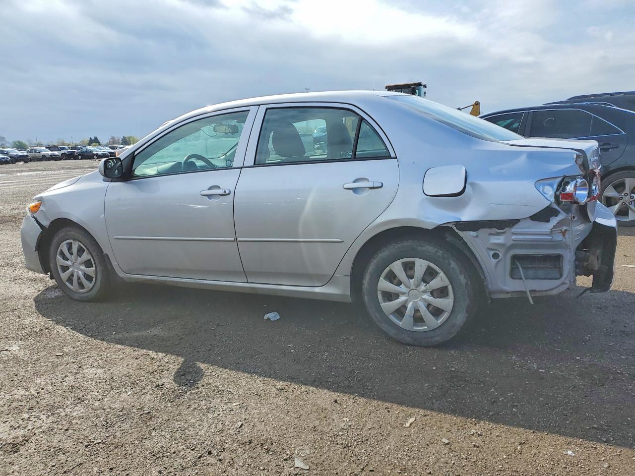 2011 TOYOTA COROLLA BASE photo 4