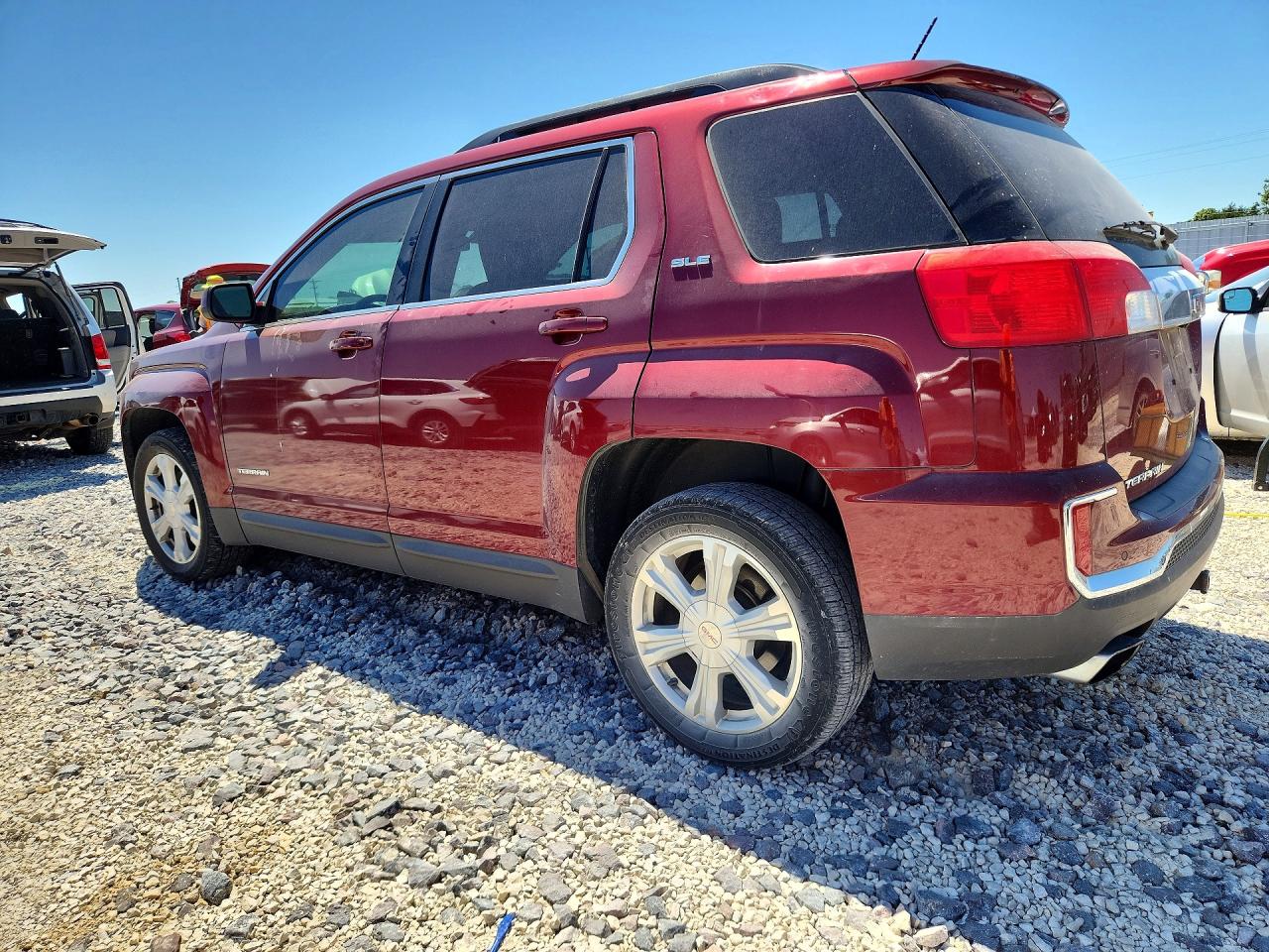 2017 GMC TERRAIN SLE photo 3