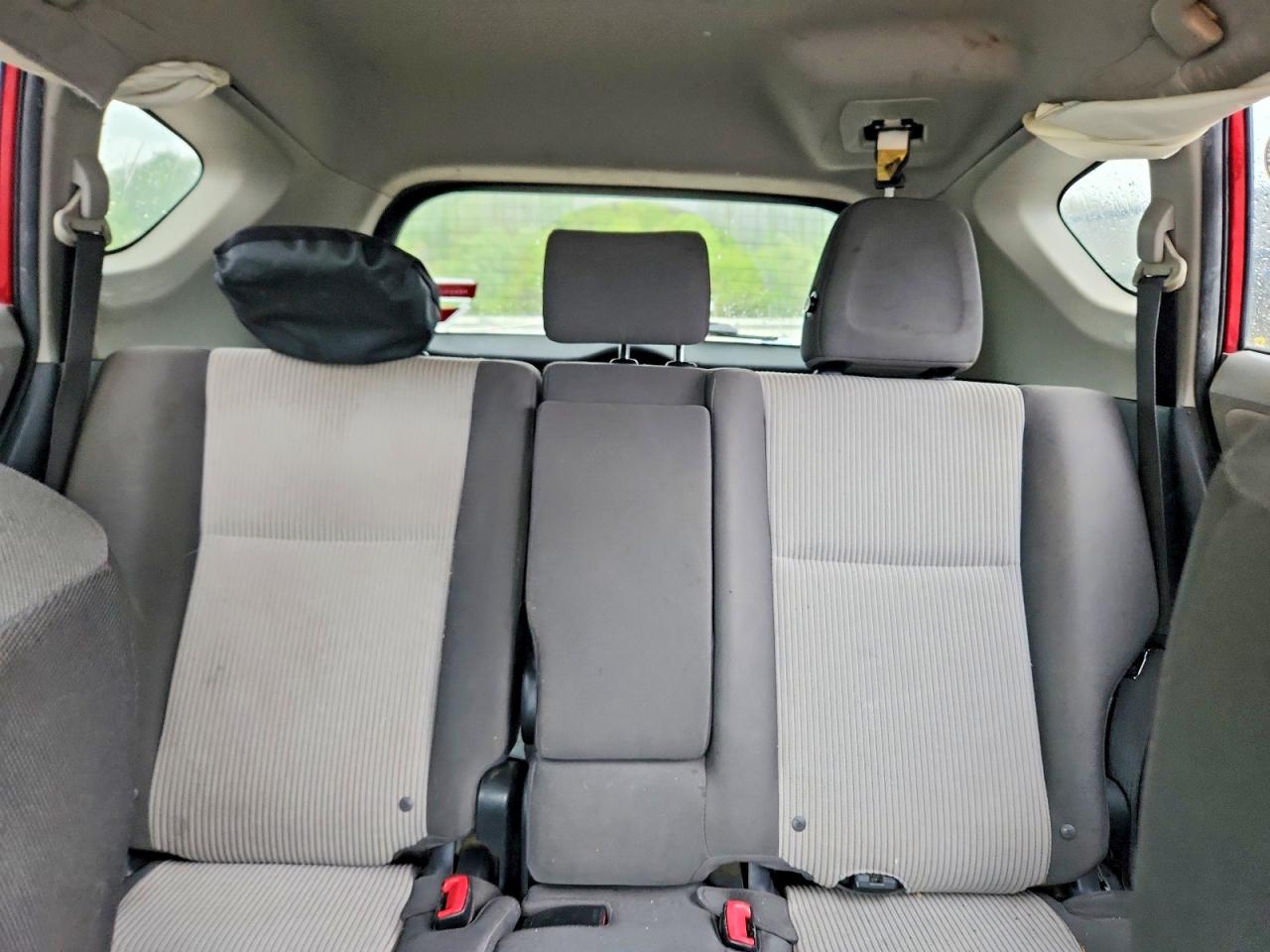 2013 TOYOTA RAV4 LE photo 10