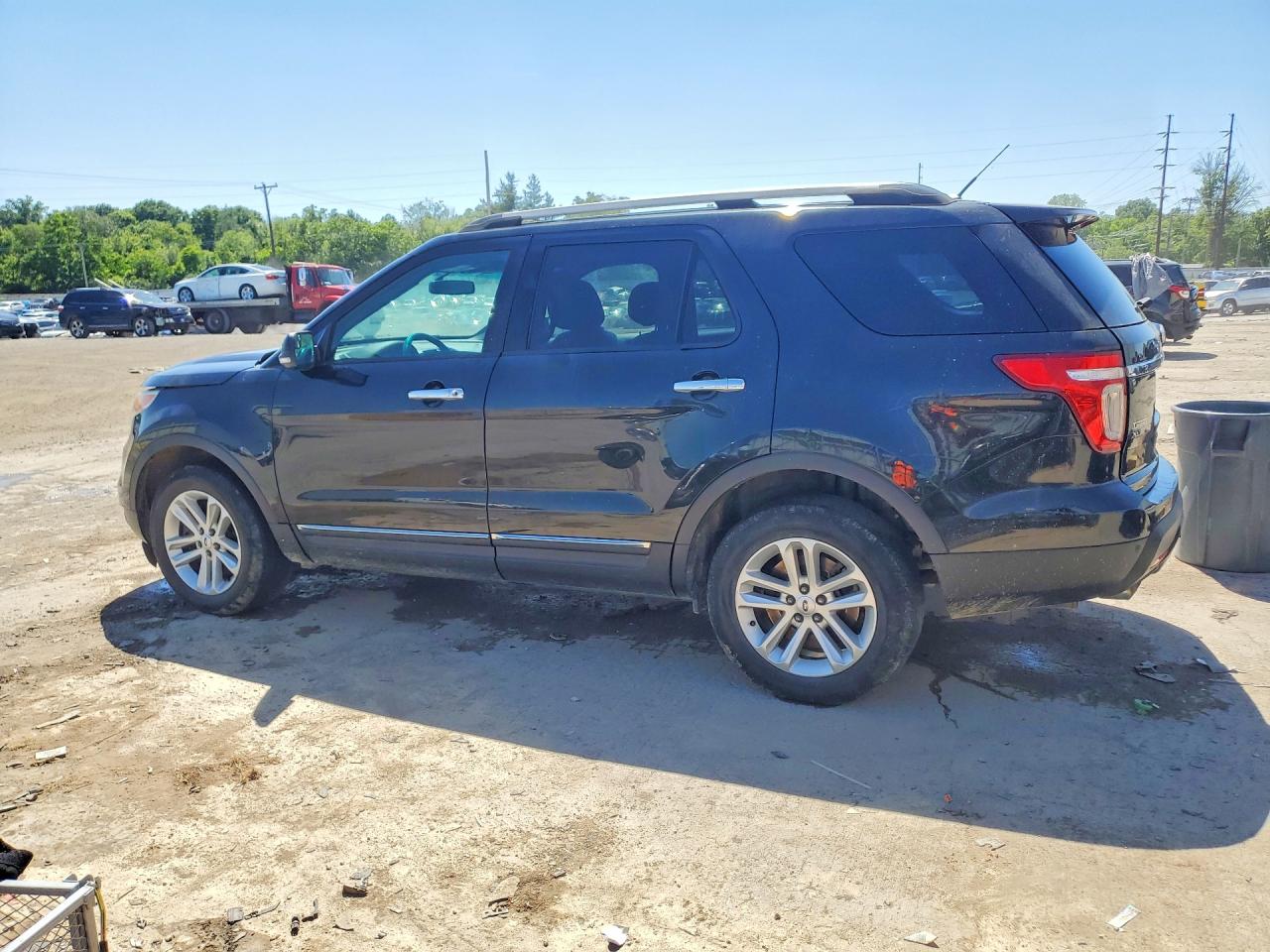 2014 FORD EXPLORER XLT photo 4