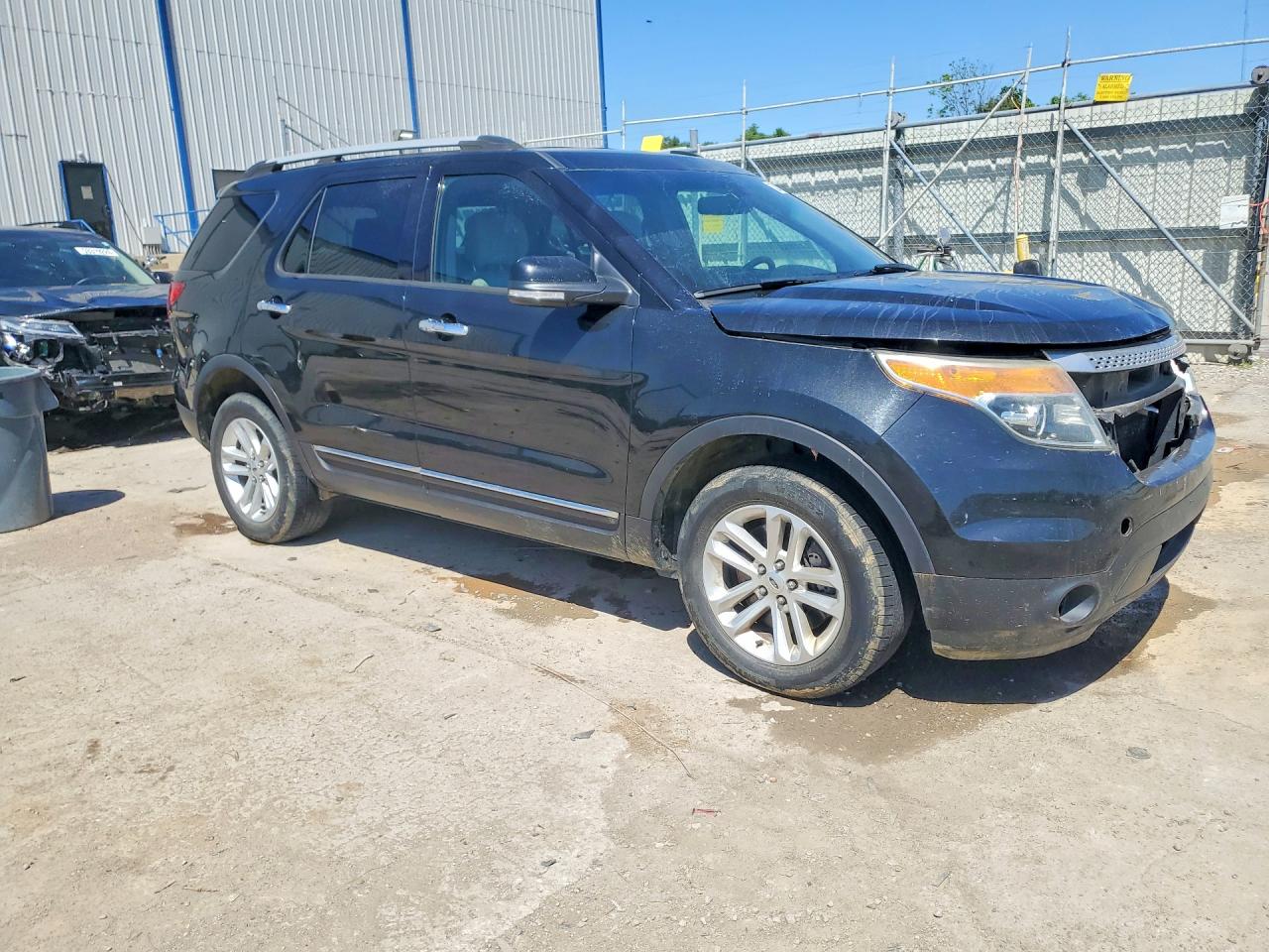 2014 FORD EXPLORER XLT photo 10