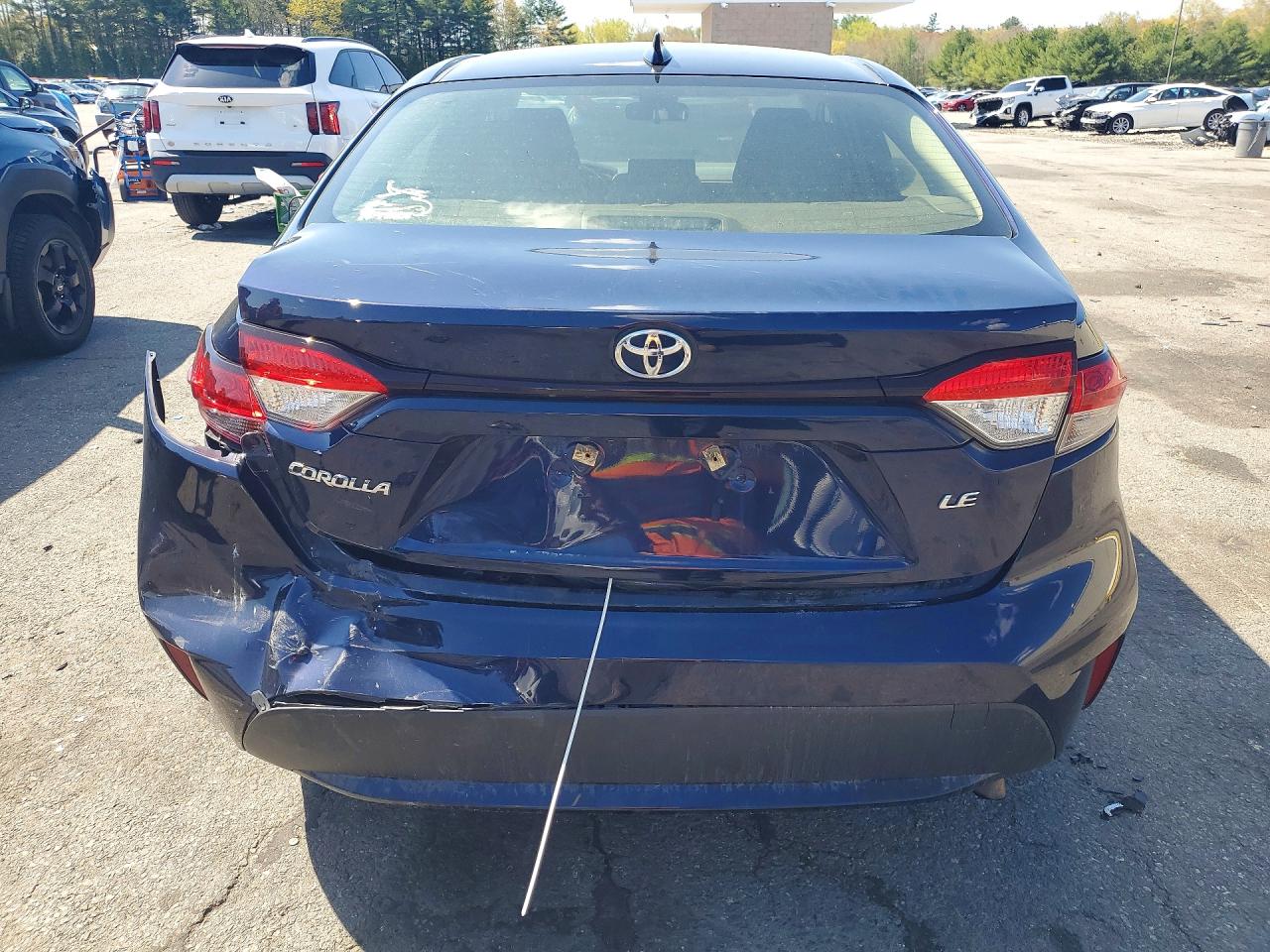 2021 TOYOTA COROLLA LE photo 6