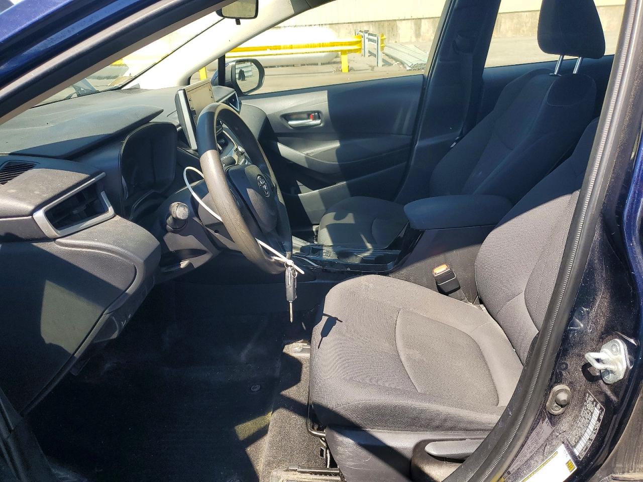 2021 TOYOTA COROLLA LE photo 7