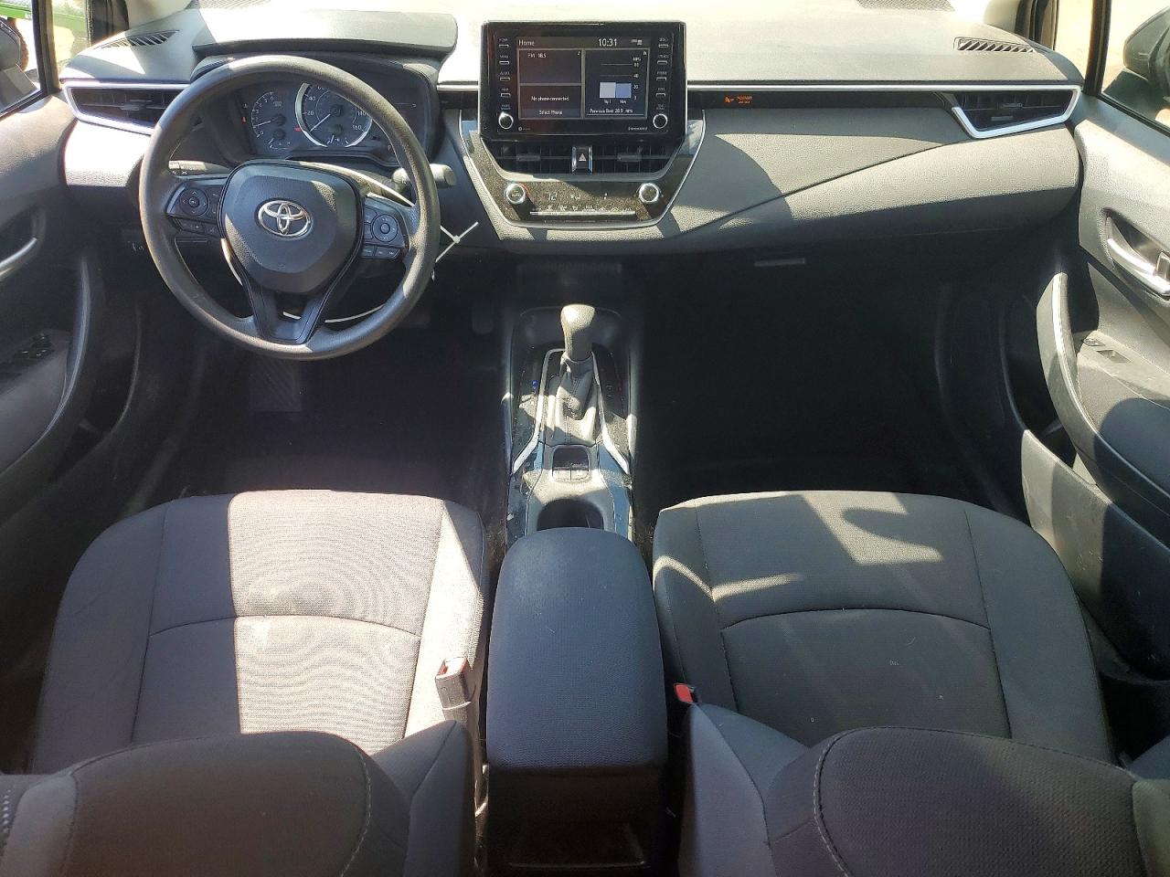 2021 TOYOTA COROLLA LE photo 8