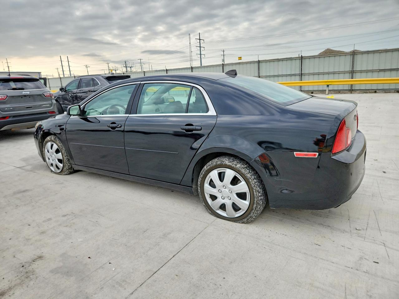 2012 CHEVROLET MALIBU LS photo 4