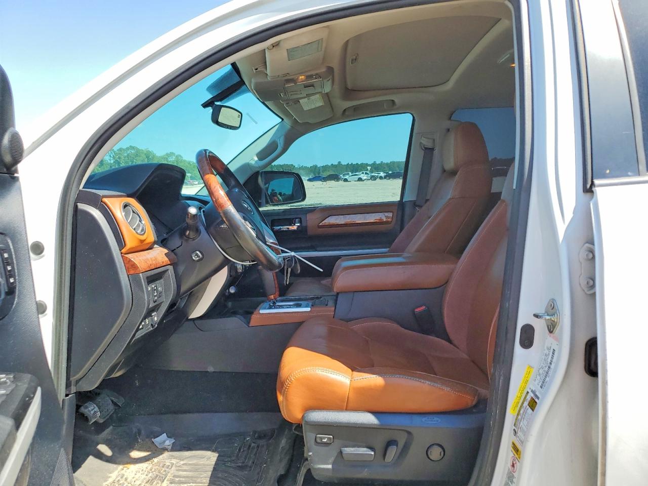 2014 TOYOTA TUNDRA photo 19