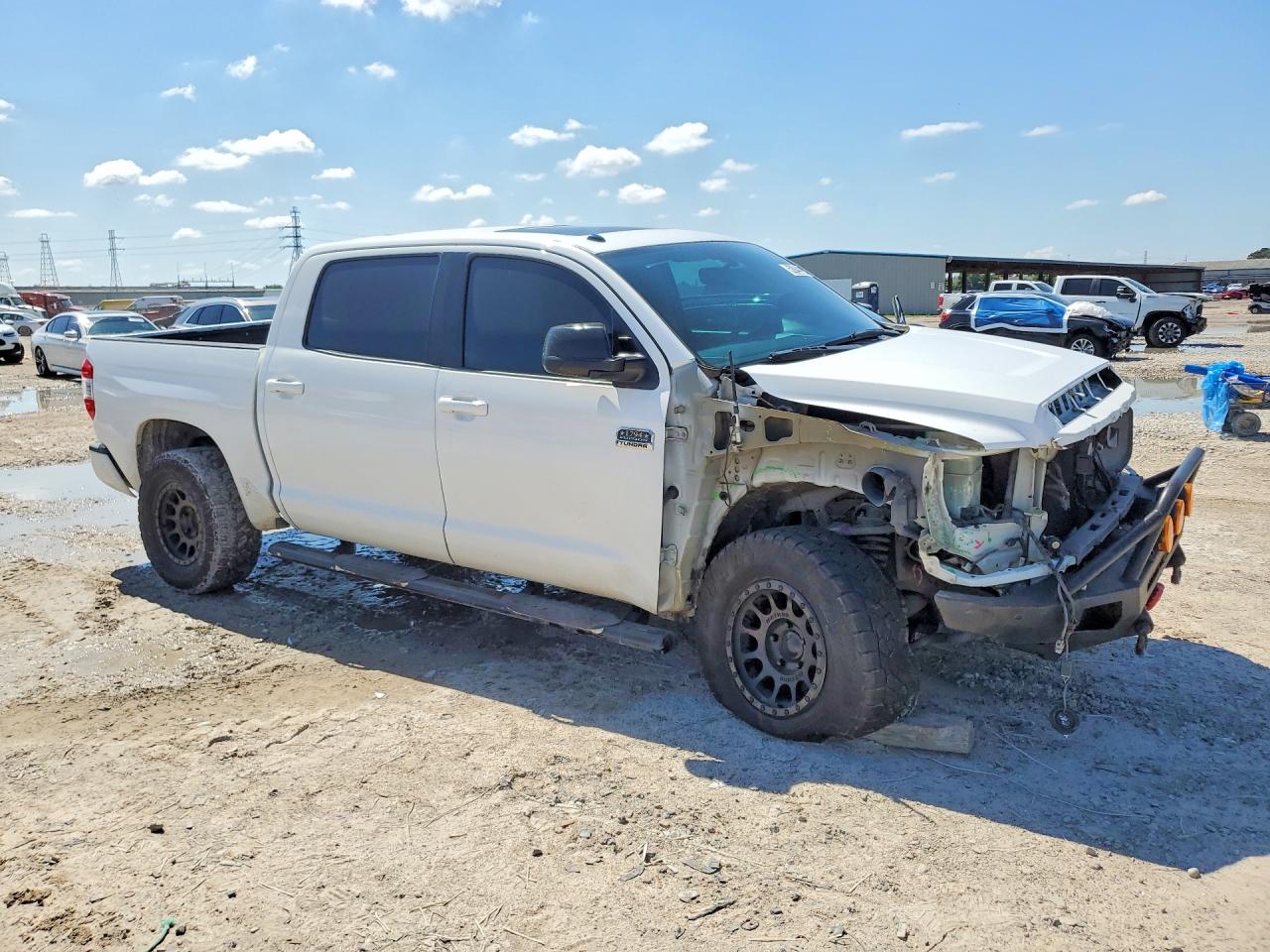 2014 TOYOTA TUNDRA photo 10