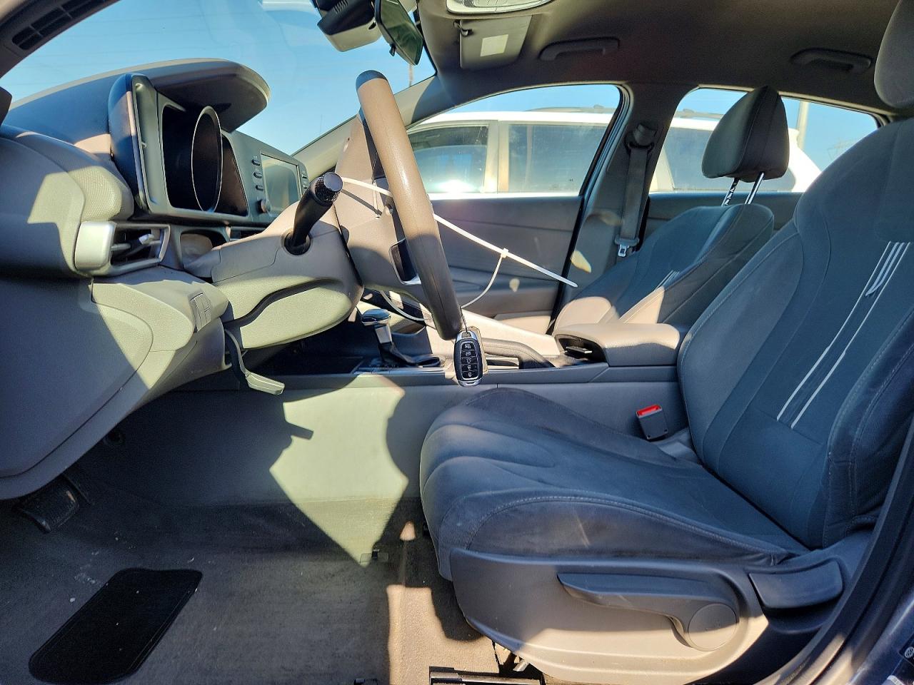 2021 HYUNDAI ELANTRA SEL photo 13