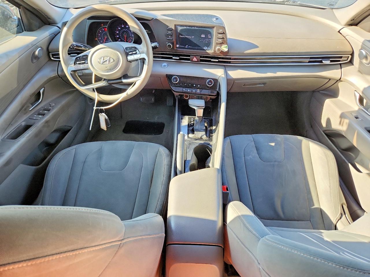 2021 HYUNDAI ELANTRA SEL photo 15