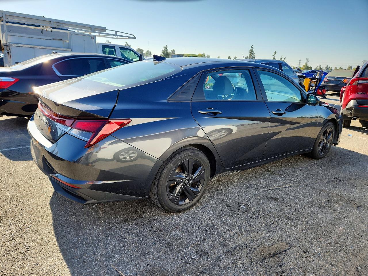 2021 HYUNDAI ELANTRA SEL photo 5