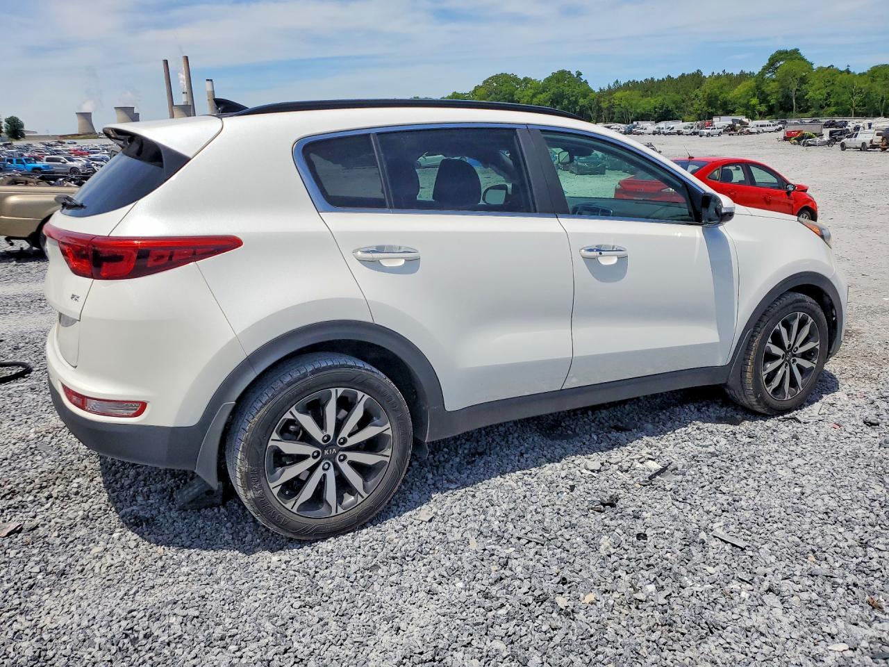 2018 KIA SPORTAGE EX photo 3