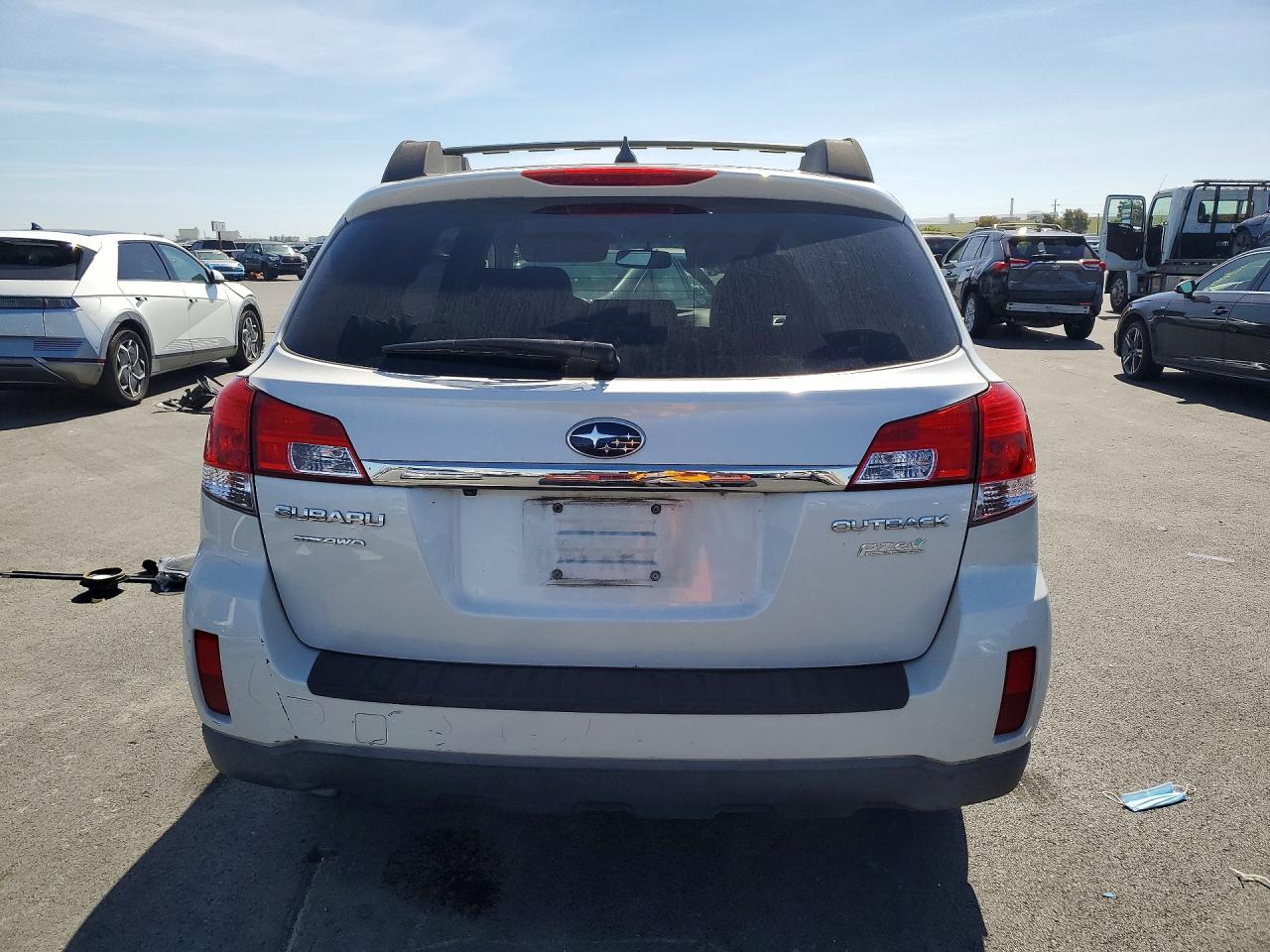2011 SUBARU OUTBACK 2.5I LIMITED photo 6
