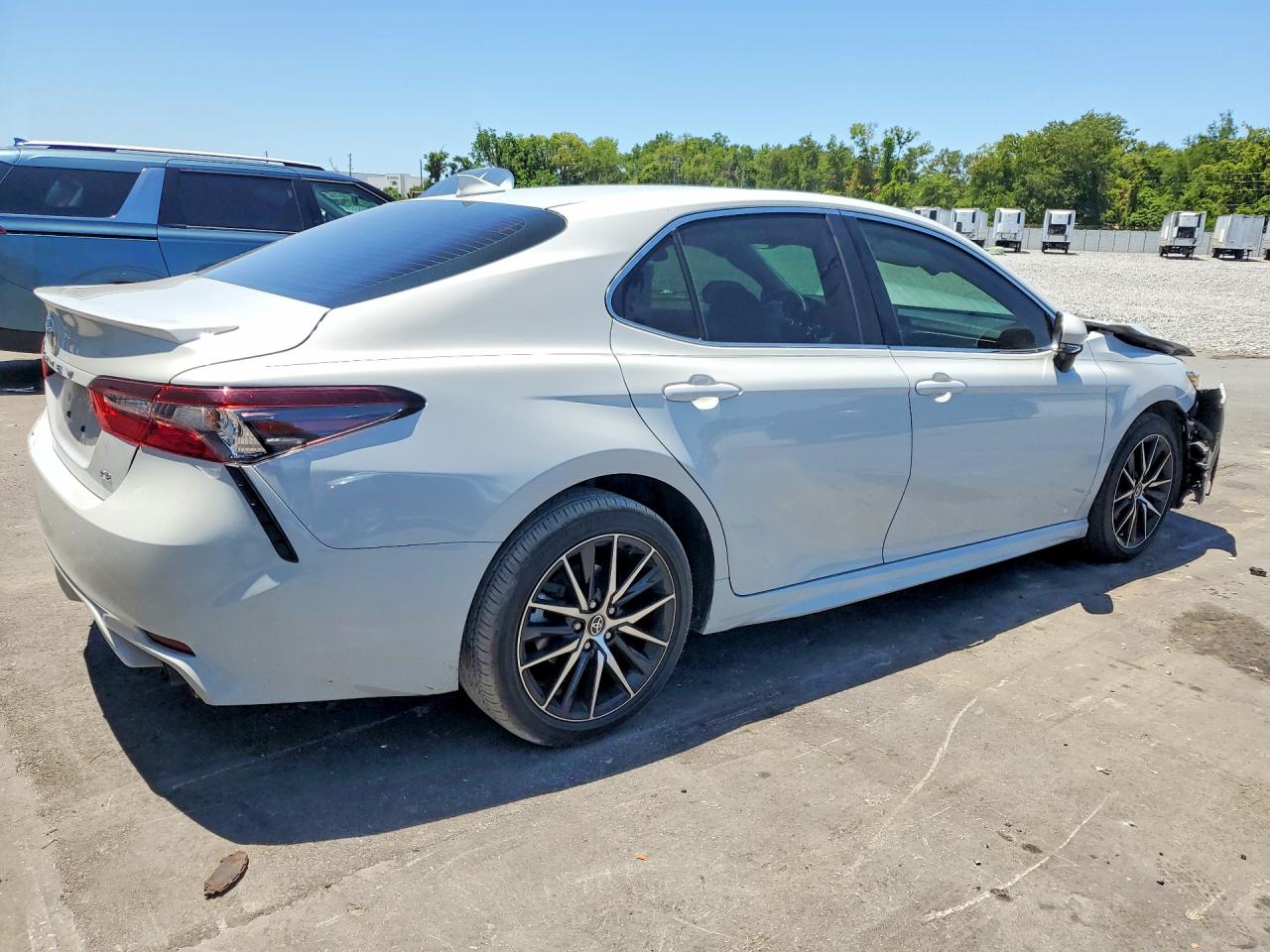 2024 TOYOTA CAMRY SE photo 5