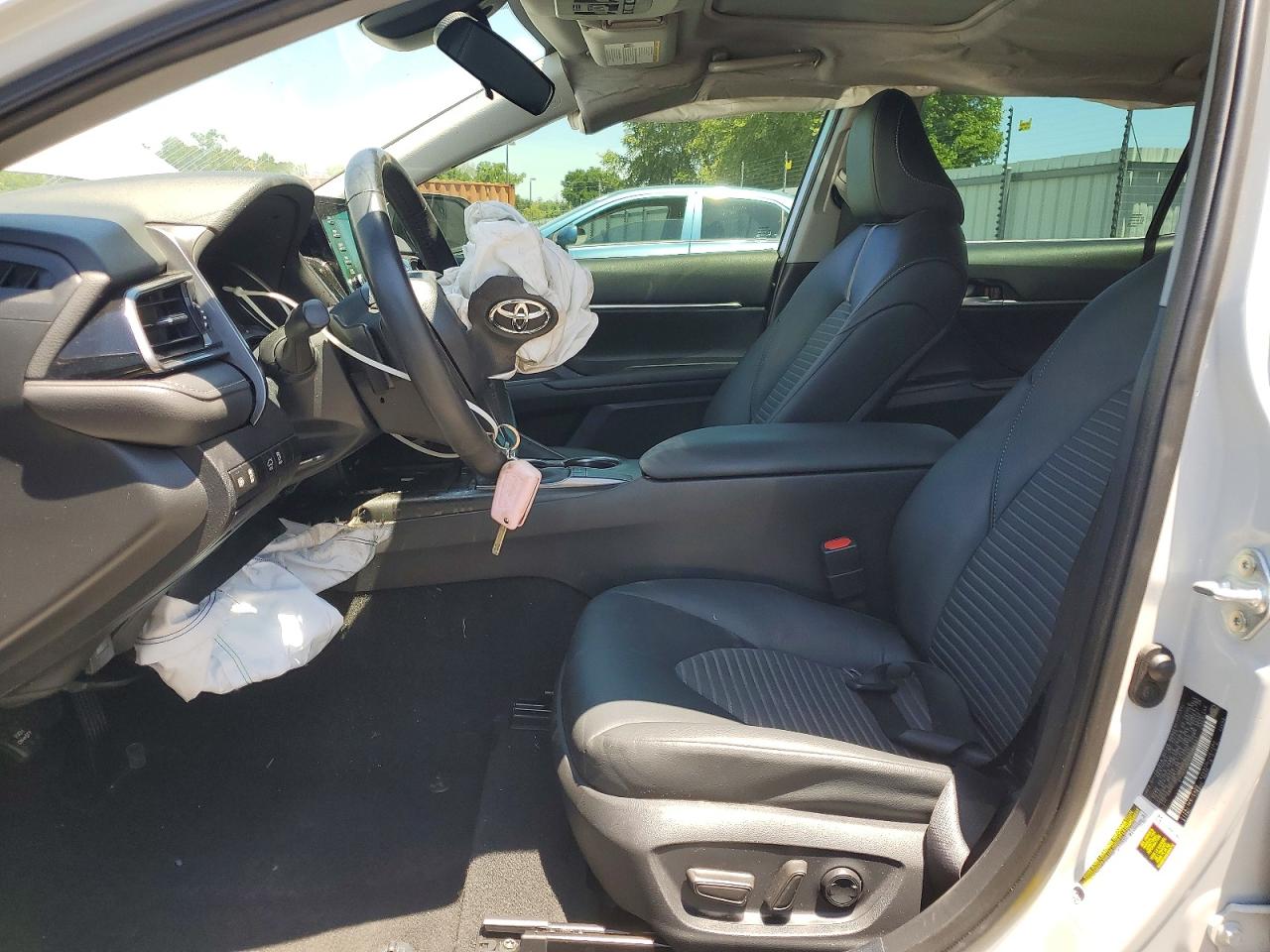 2024 TOYOTA CAMRY SE photo 13