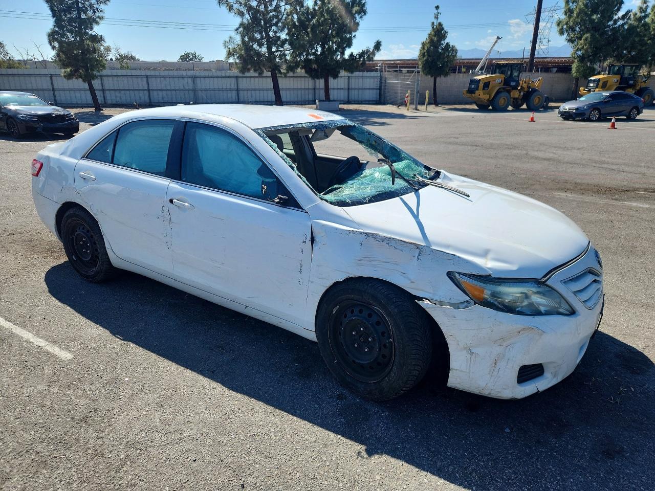 2010 TOYOTA CAMRY LE photo 7