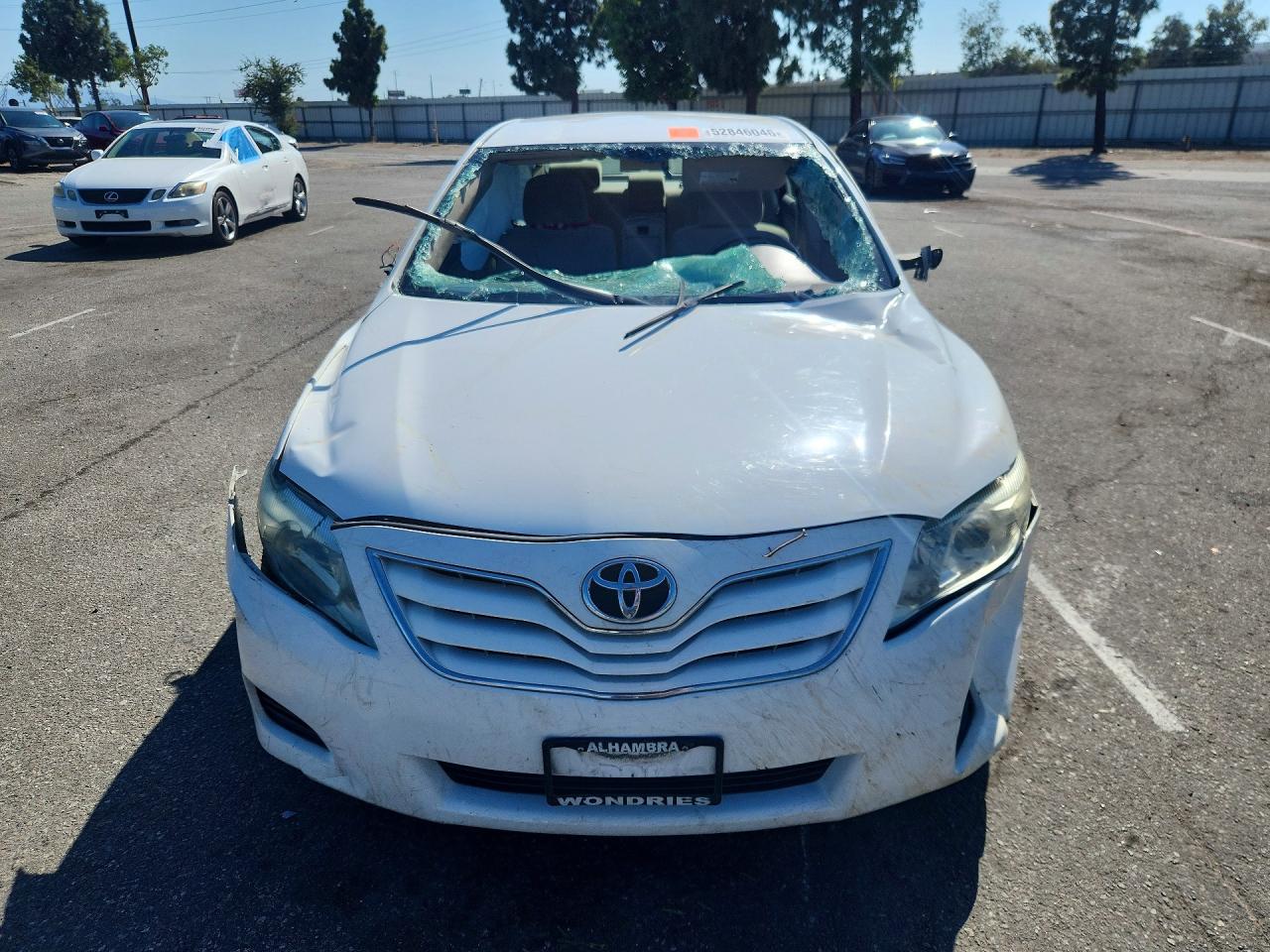 2010 TOYOTA CAMRY LE photo 9