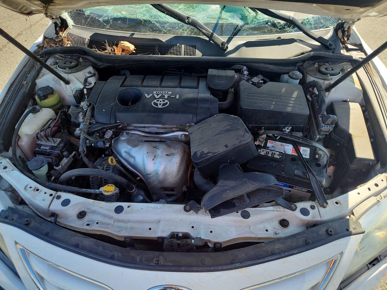 2010 TOYOTA CAMRY LE photo 21