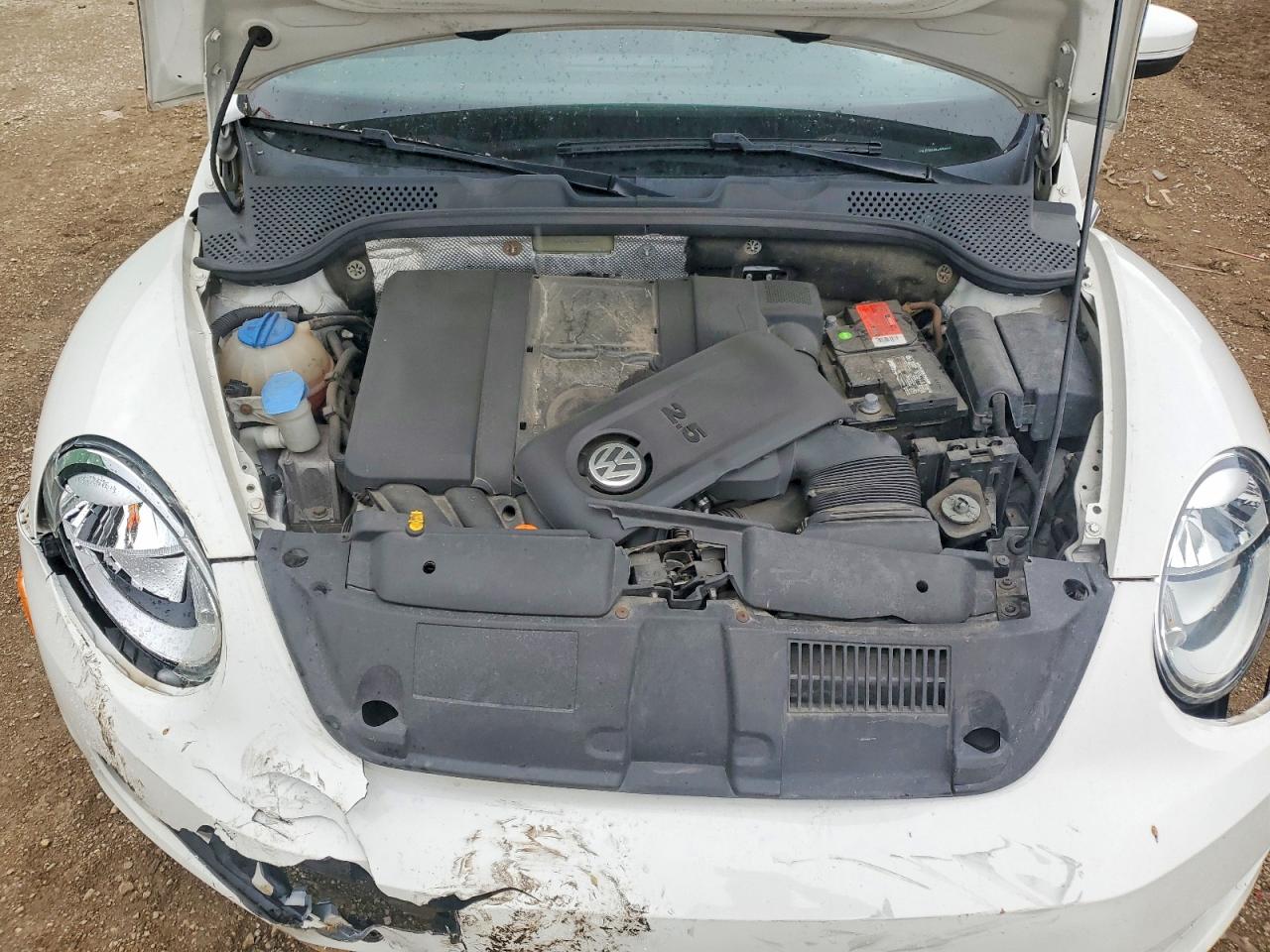 2014 VOLKSWAGEN BEETLE photo 21