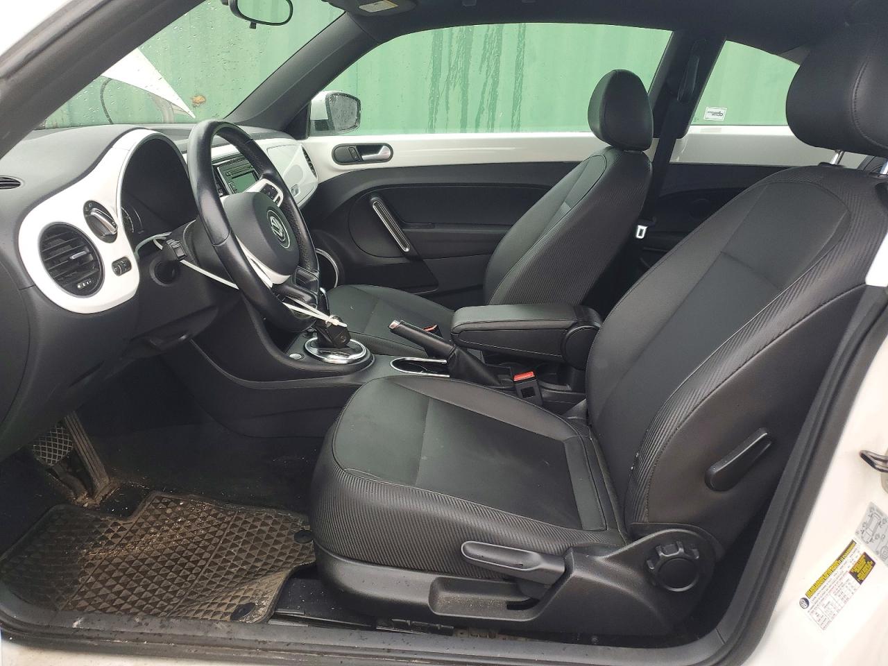 2014 VOLKSWAGEN BEETLE photo 13