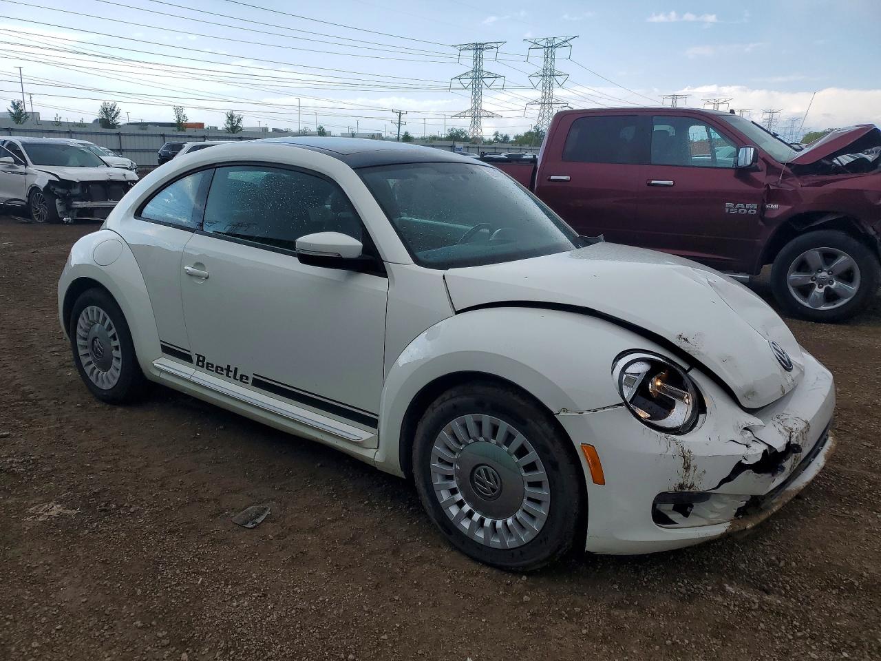 2014 VOLKSWAGEN BEETLE photo 7