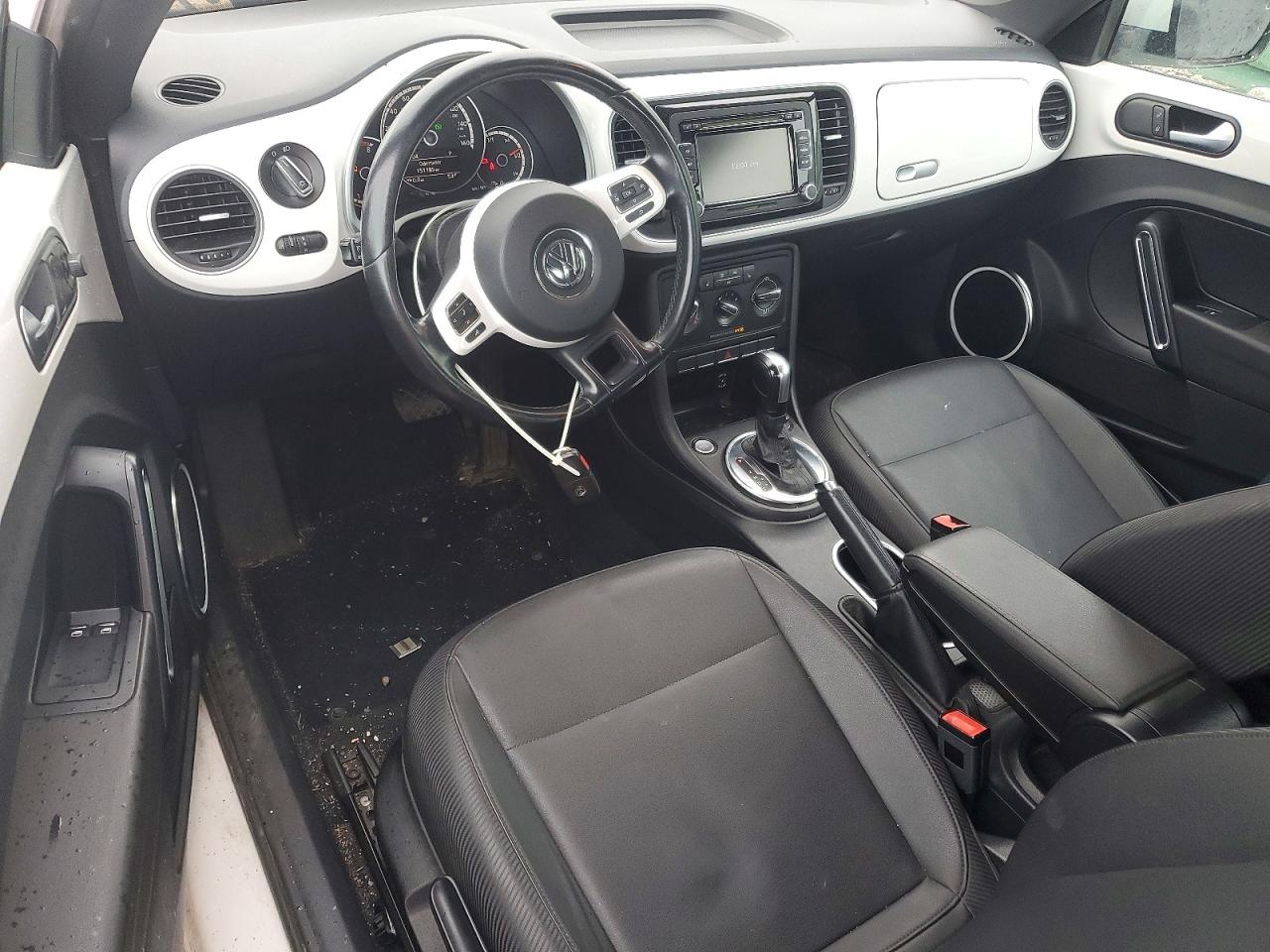 2014 VOLKSWAGEN BEETLE photo 15