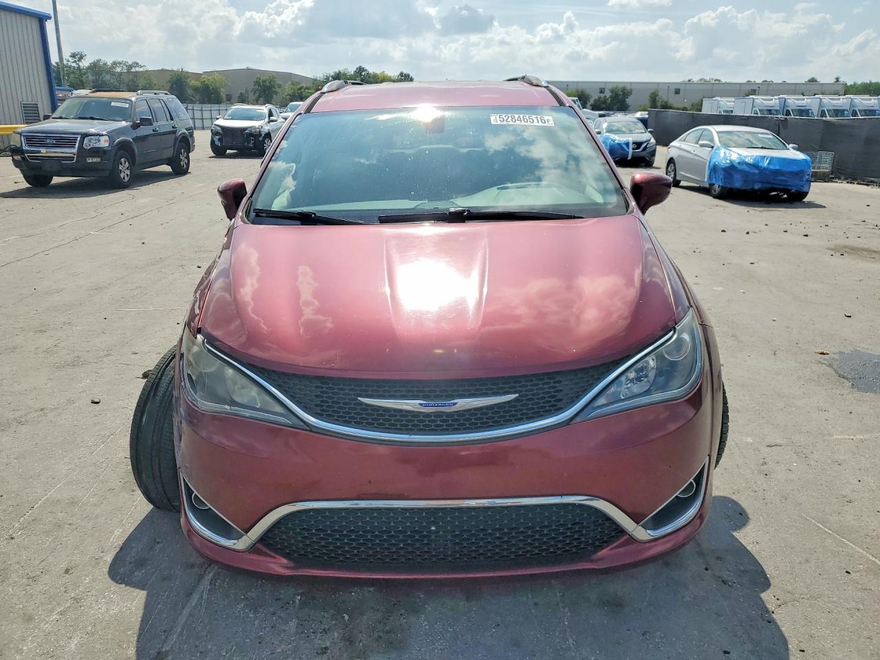 2019 CHRYSLER PACIFICA TOURING L photo 13