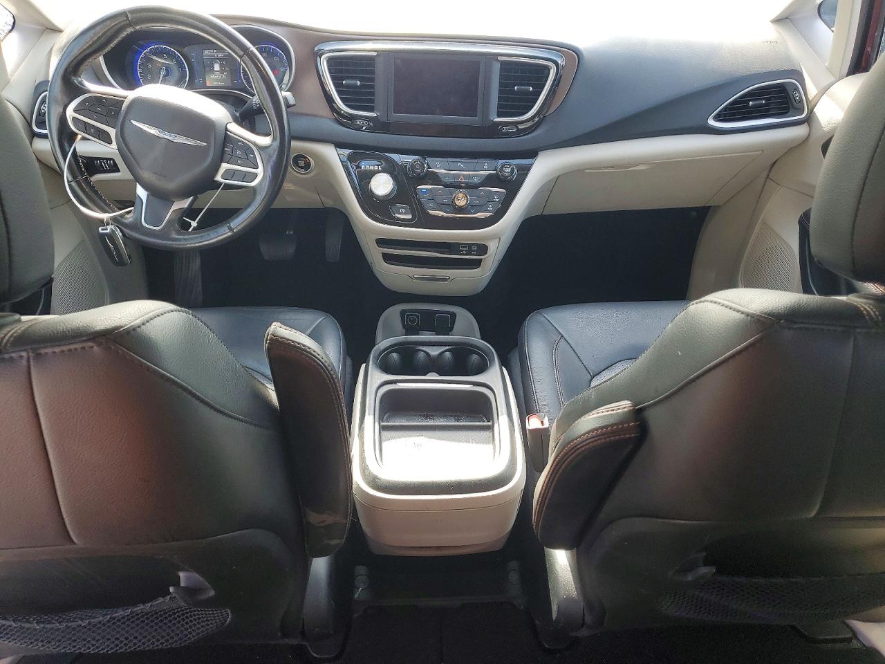 2019 CHRYSLER PACIFICA TOURING L photo 22