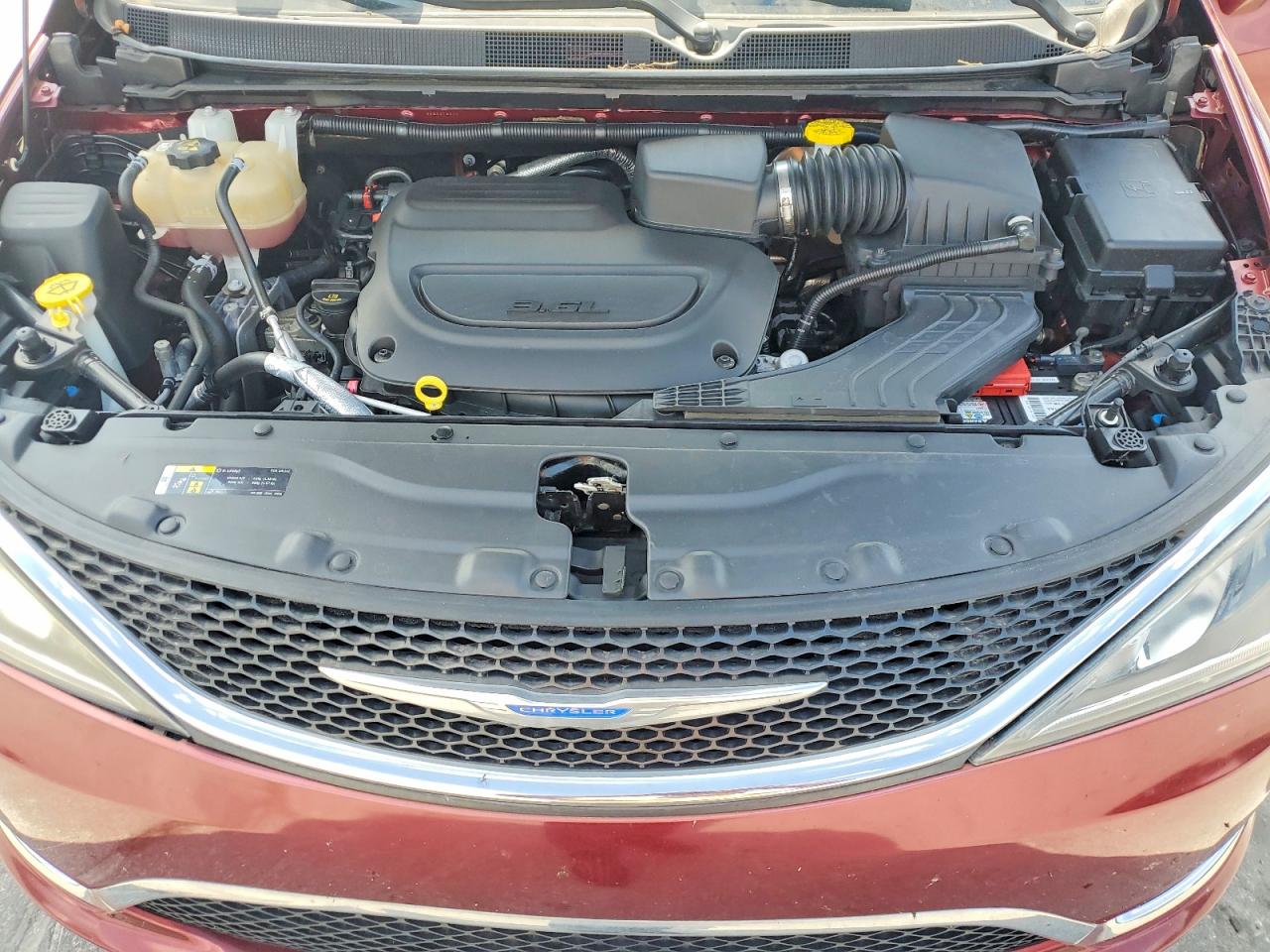 2019 CHRYSLER PACIFICA TOURING L photo 34