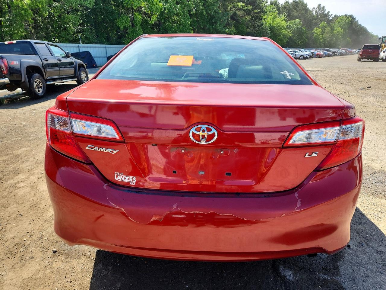 2014 TOYOTA CAMRY LE photo 6