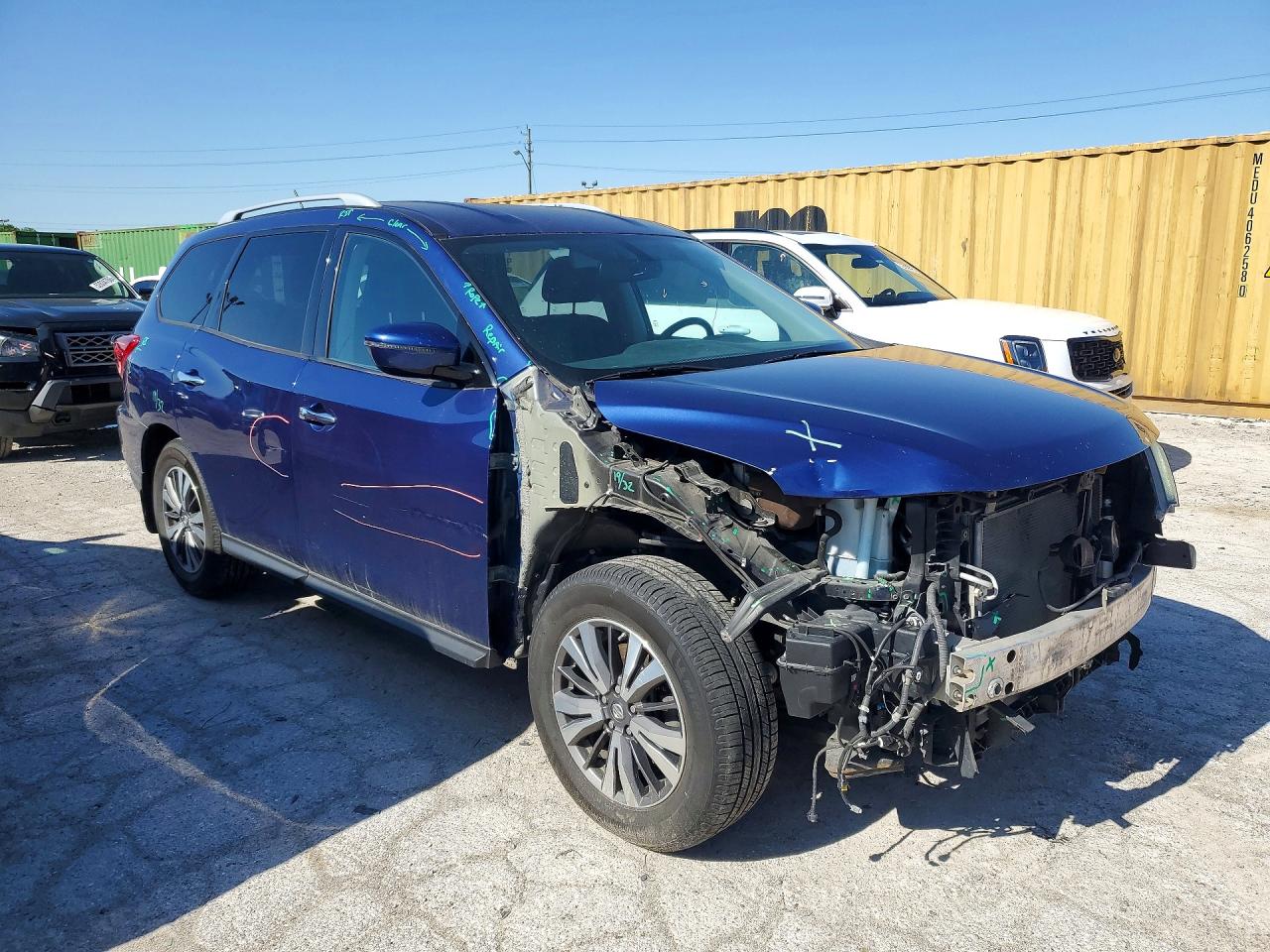 2017 NISSAN PATHFINDER SV photo 10