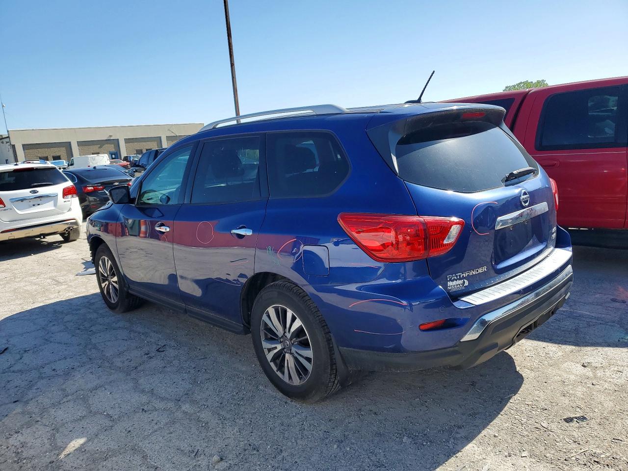 2017 NISSAN PATHFINDER SV photo 4