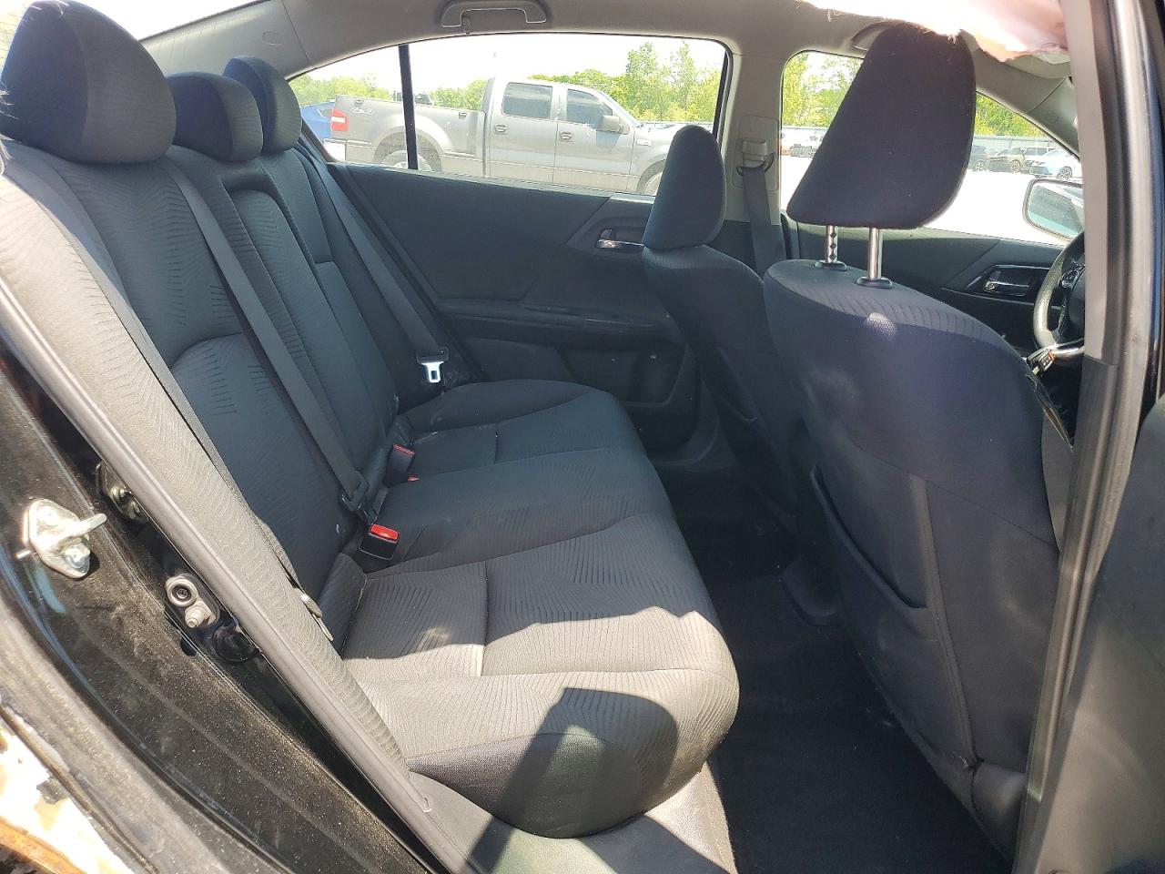 2016 HONDA ACCORD LX photo 19