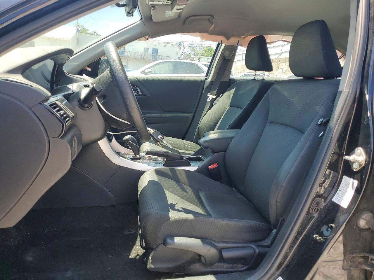 2016 HONDA ACCORD LX photo 13
